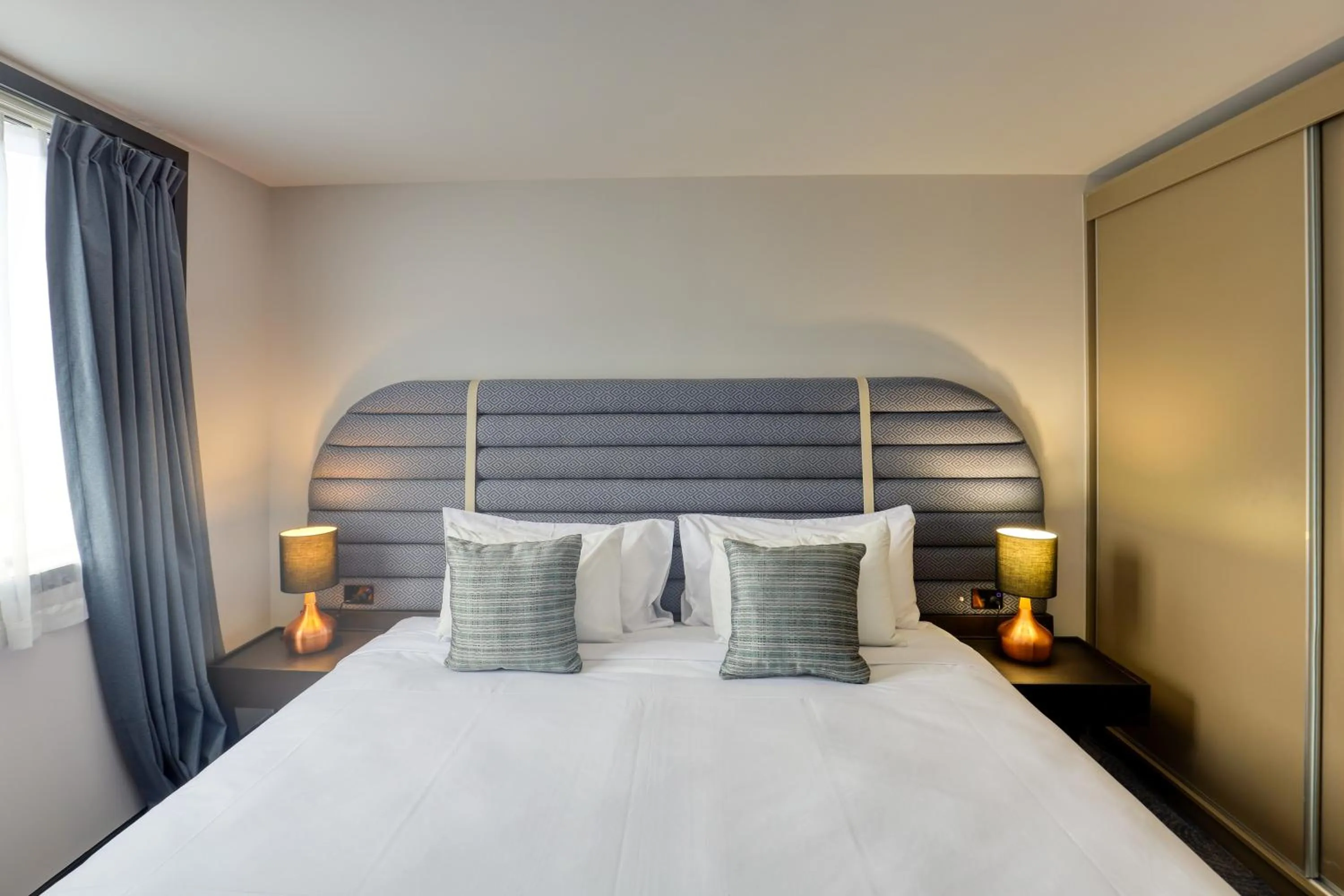 Bed in Marsden Suites Albany