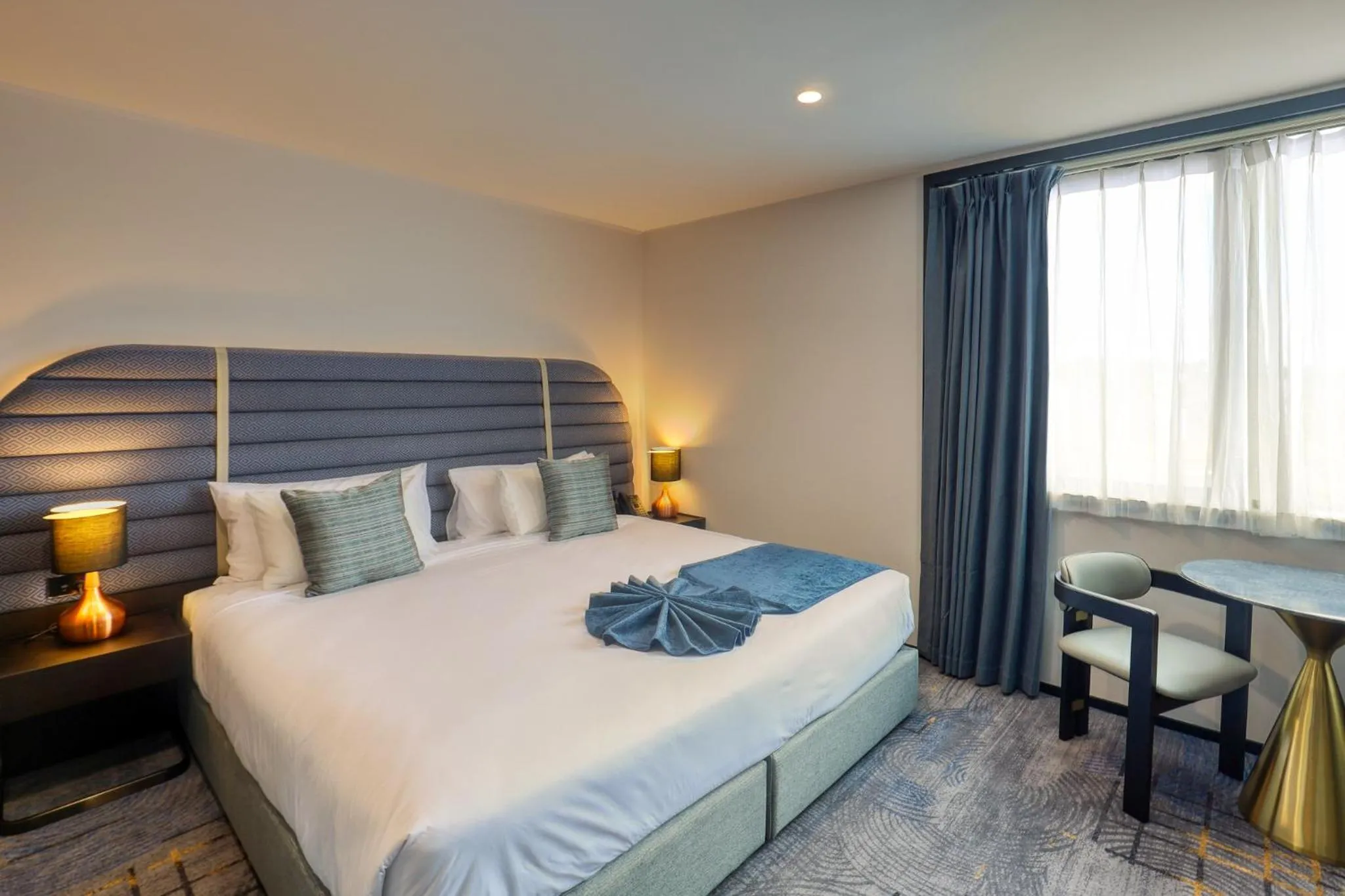 Bedroom, Bed in Marsden Suites Albany