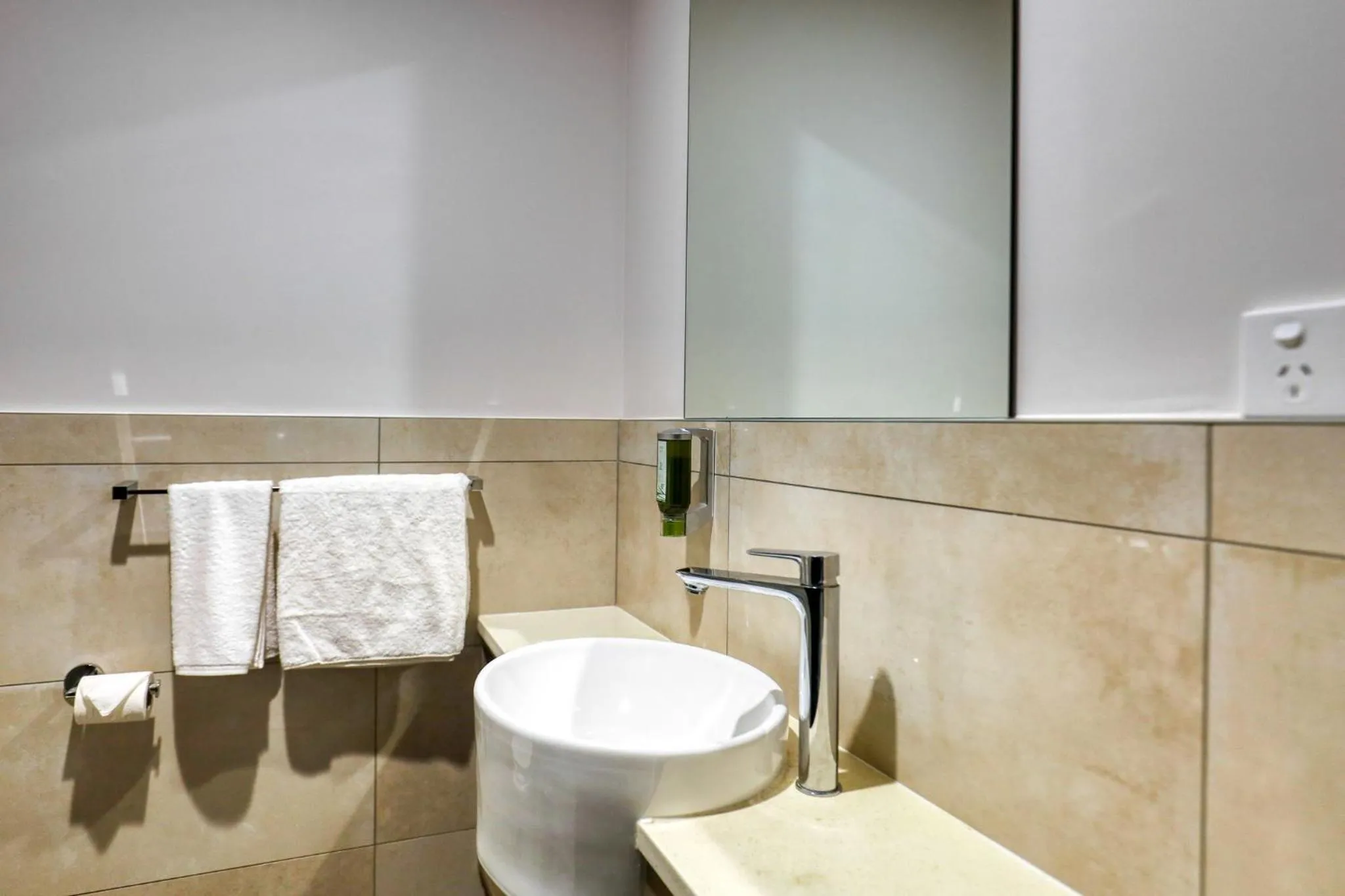 Bathroom in Marsden Suites Albany