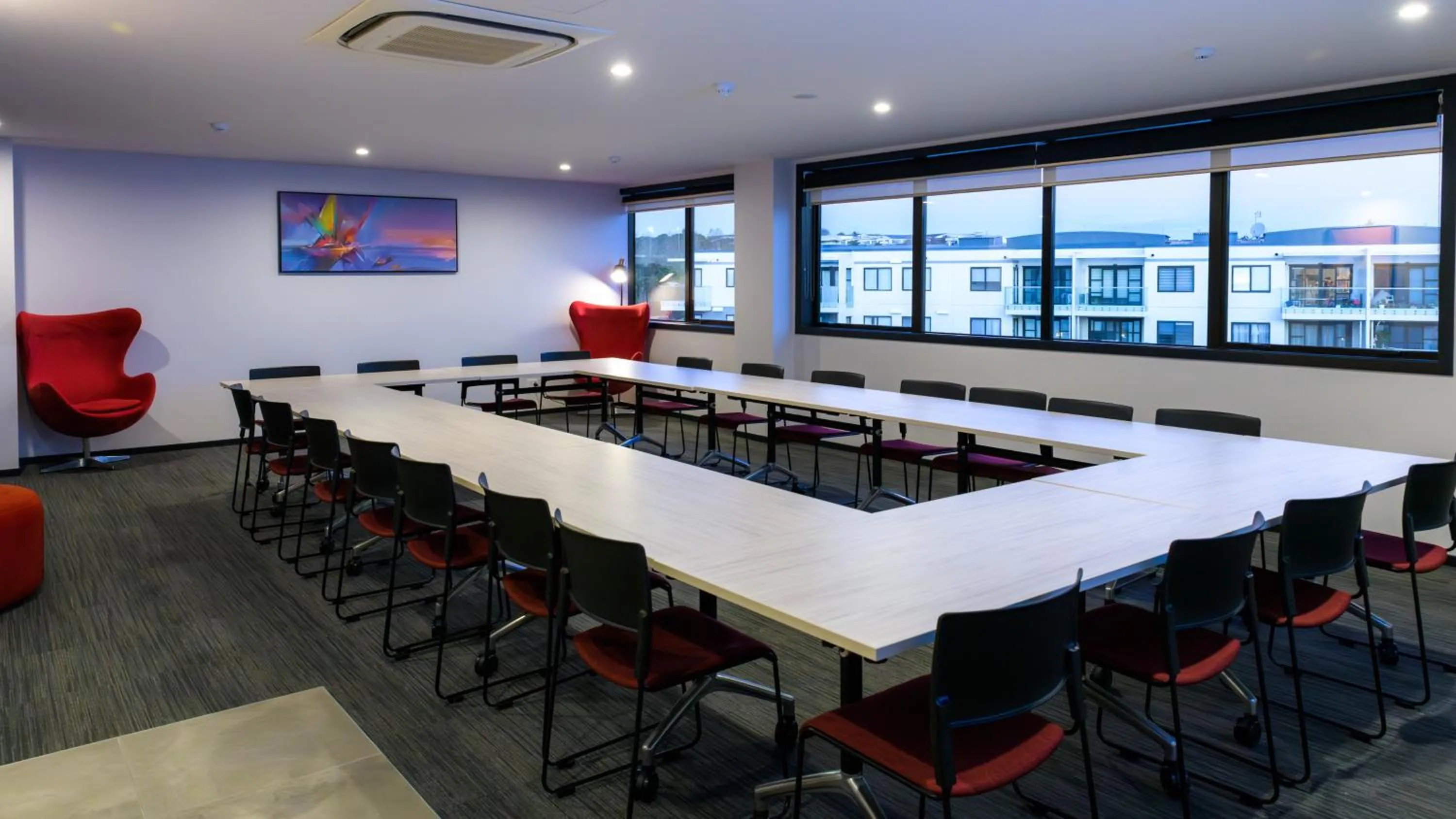 Meeting/conference room in Marsden Suites Albany