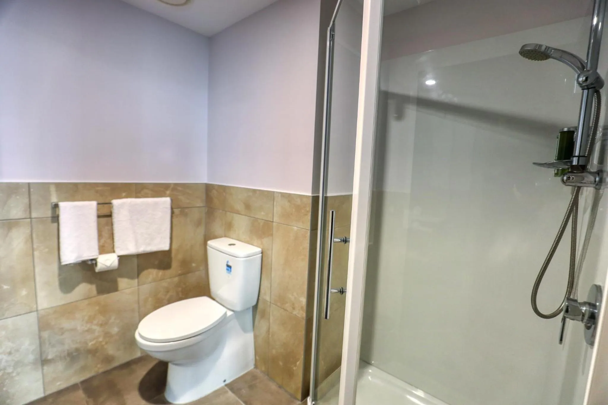 Bathroom in Marsden Suites Albany