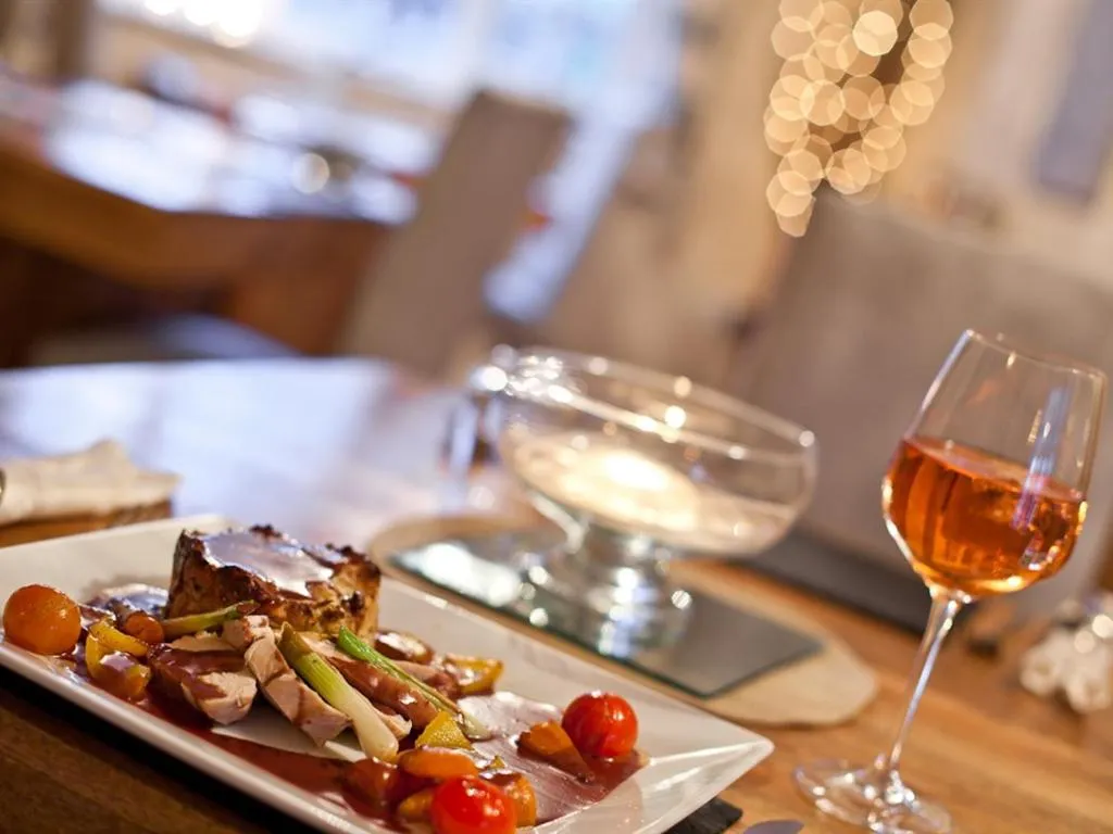 Dining area in Littlebeck Warren