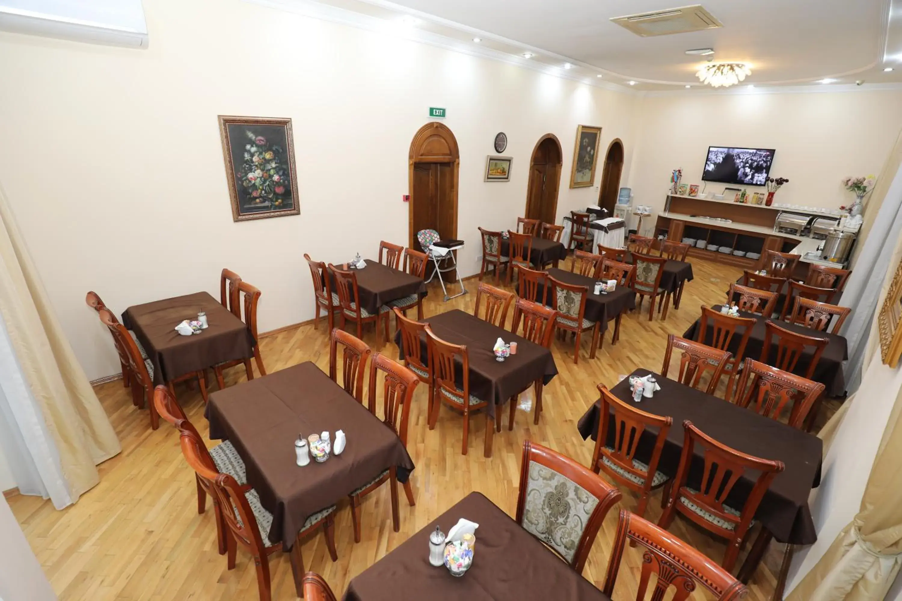 Restaurant/places to eat in Azcot Hotel - Nizami Street Restaurant/places to eat in Azcot Hotel - Nizami Street