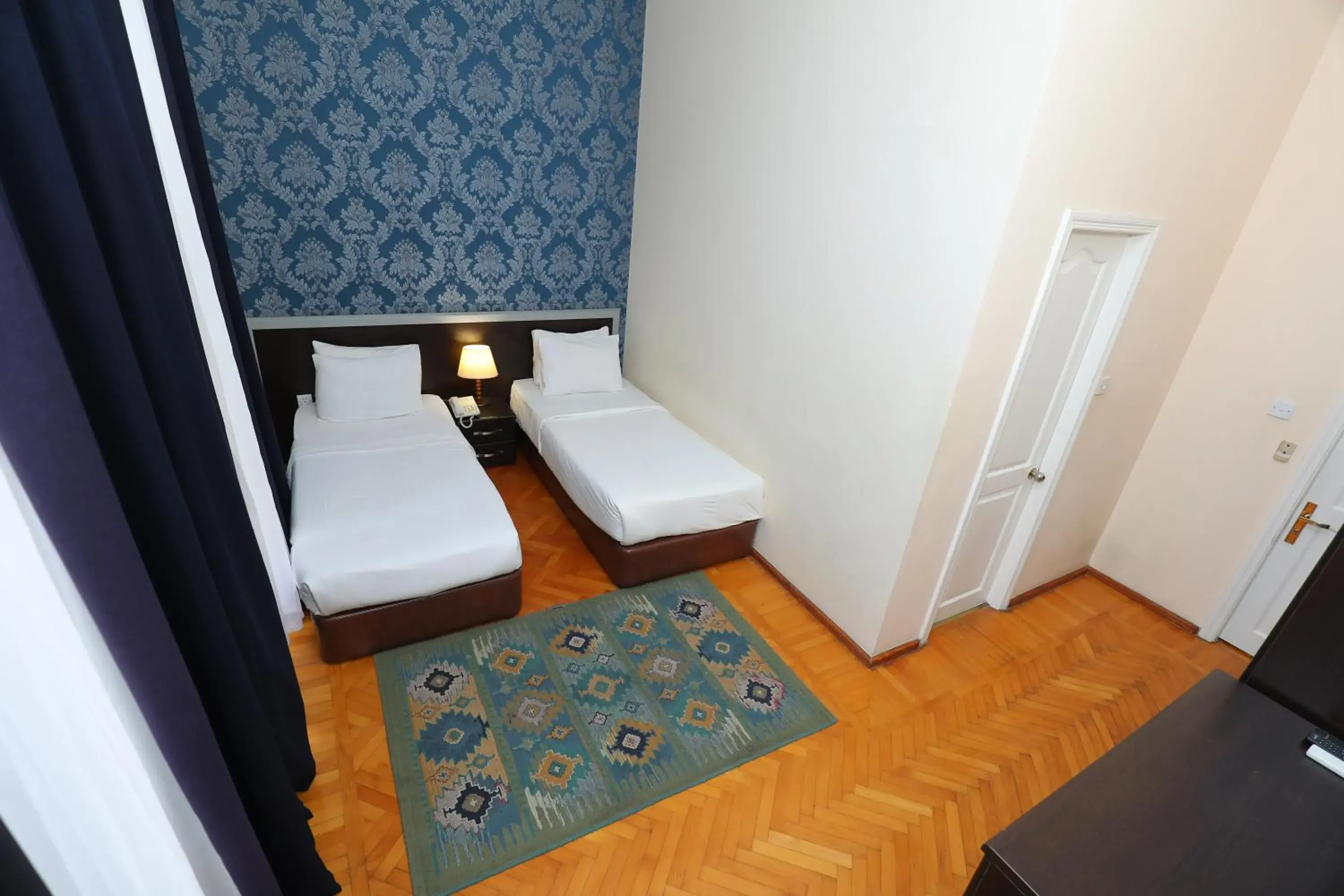 Double or Twin Room in Azcot Hotel - Nizami Street Double or Twin Room in Azcot Hotel - Nizami Street