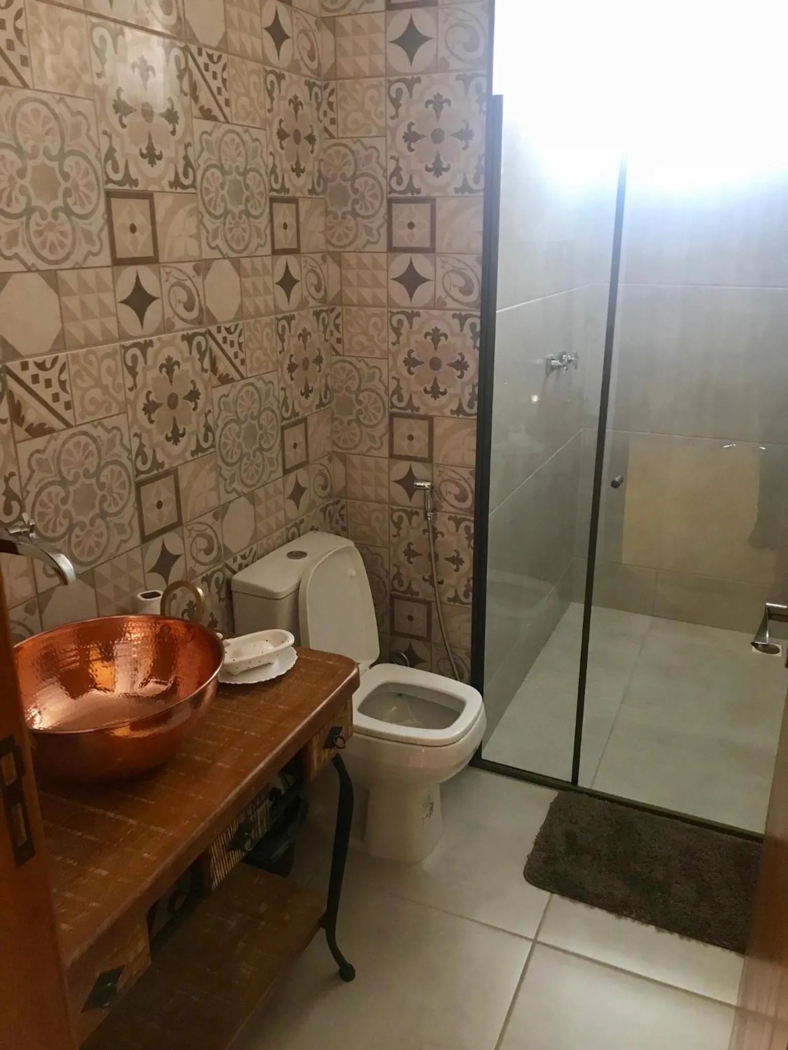 Shower in Casa de Talitha