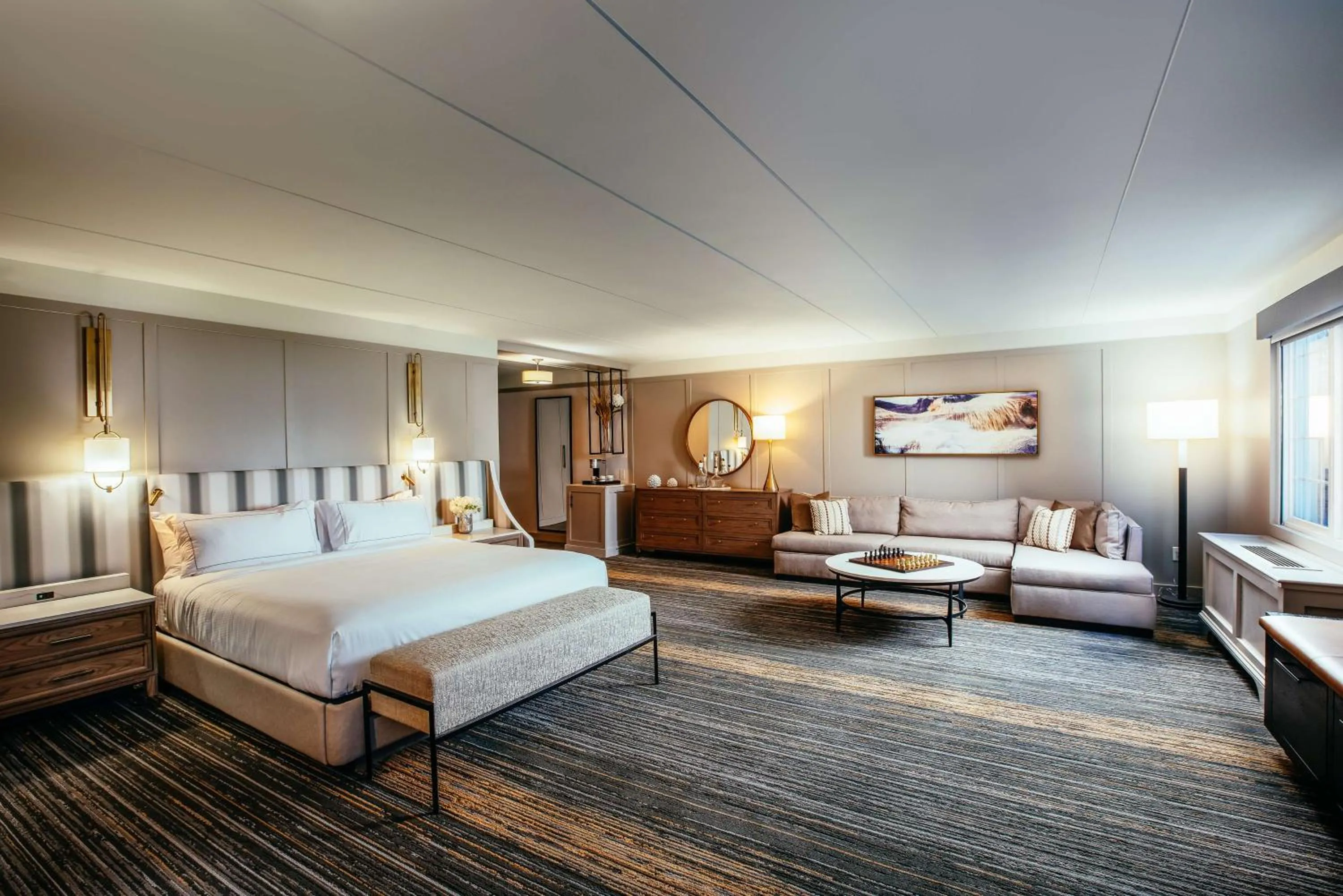 Living room, Bed in Somerset Hills Hotel, Tapestry Collection by Hilton