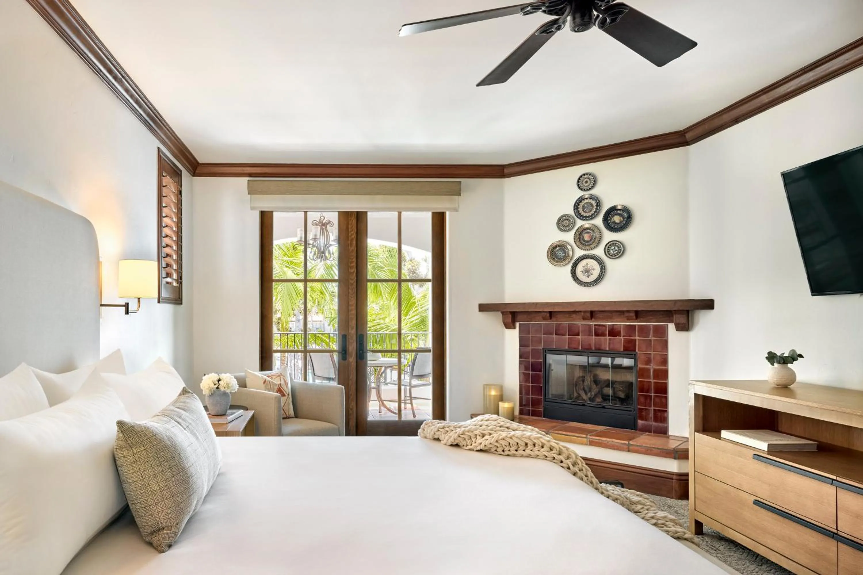 Photo of the whole room, Bed in Omni La Costa Resort & Spa Carlsbad