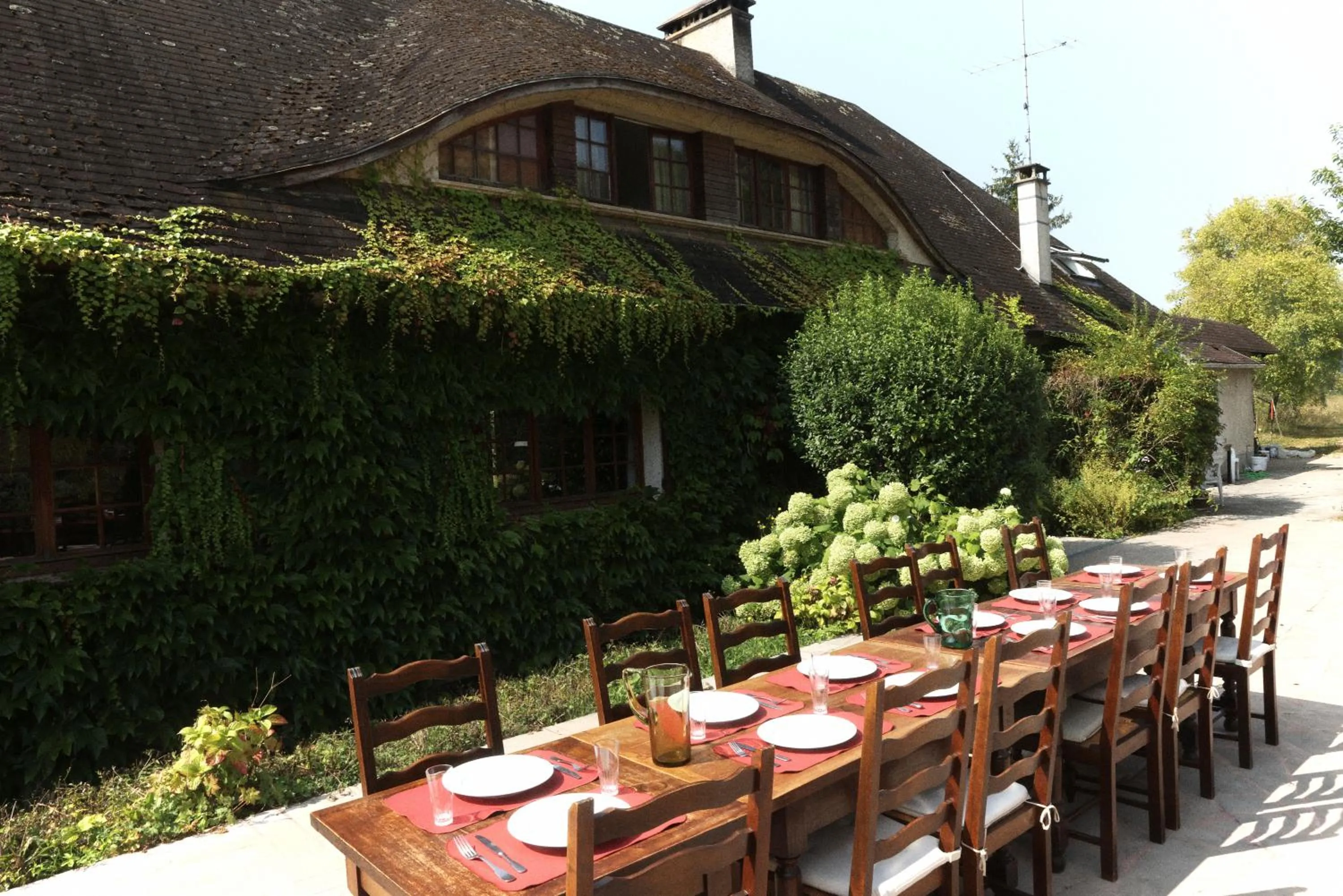 Restaurant/places to eat in Domaine Foray