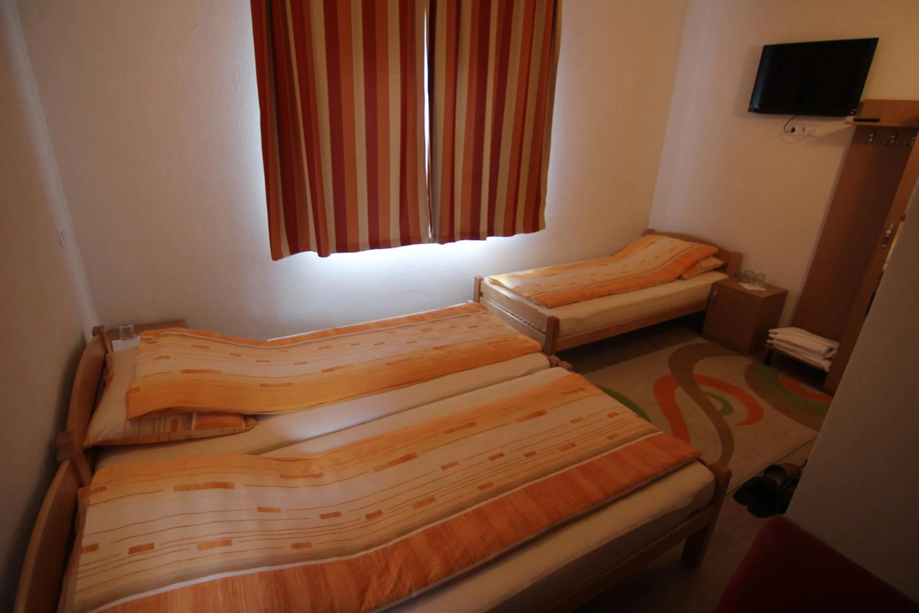 Bed in Rooms Zebax
