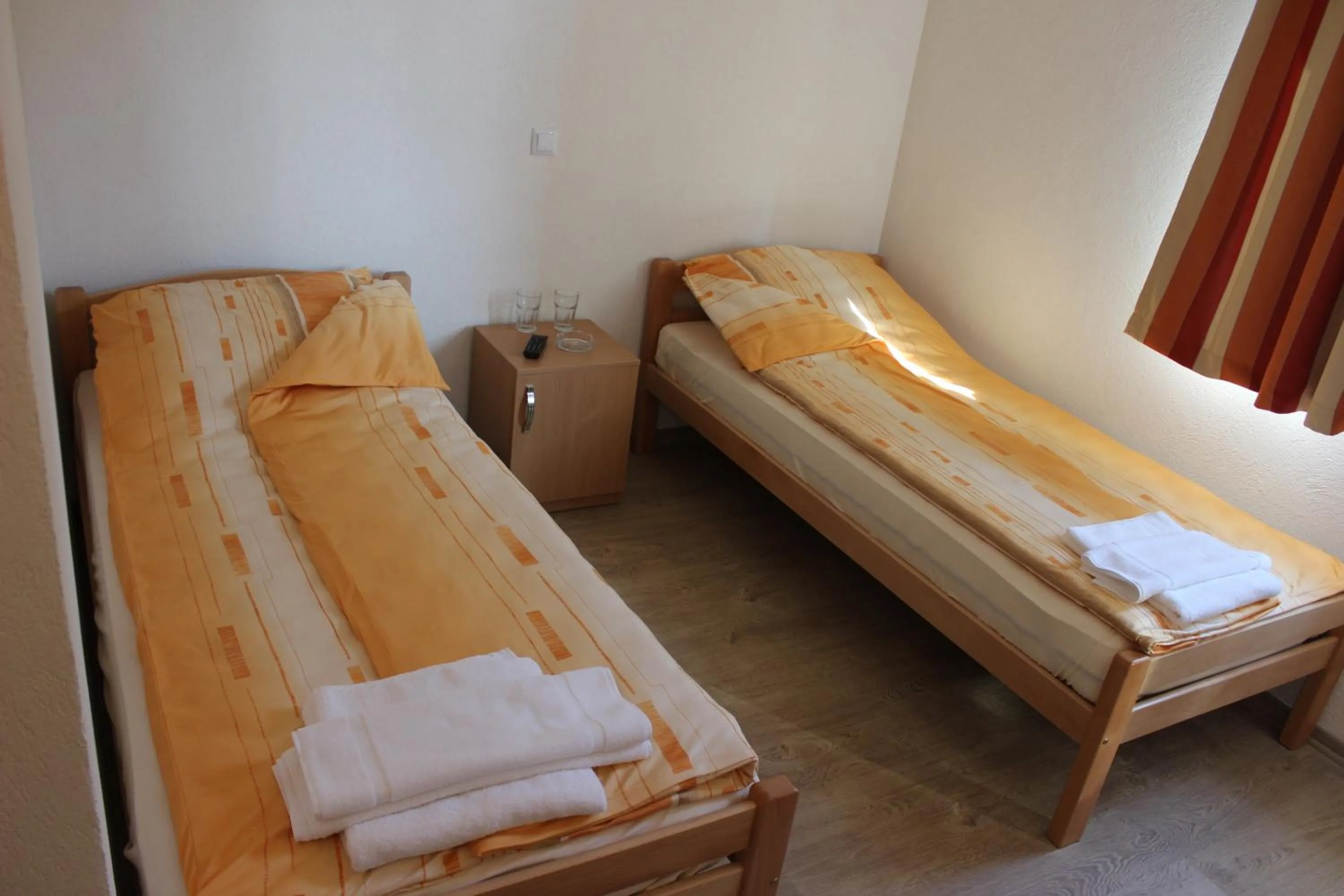 Bed in Rooms Zebax