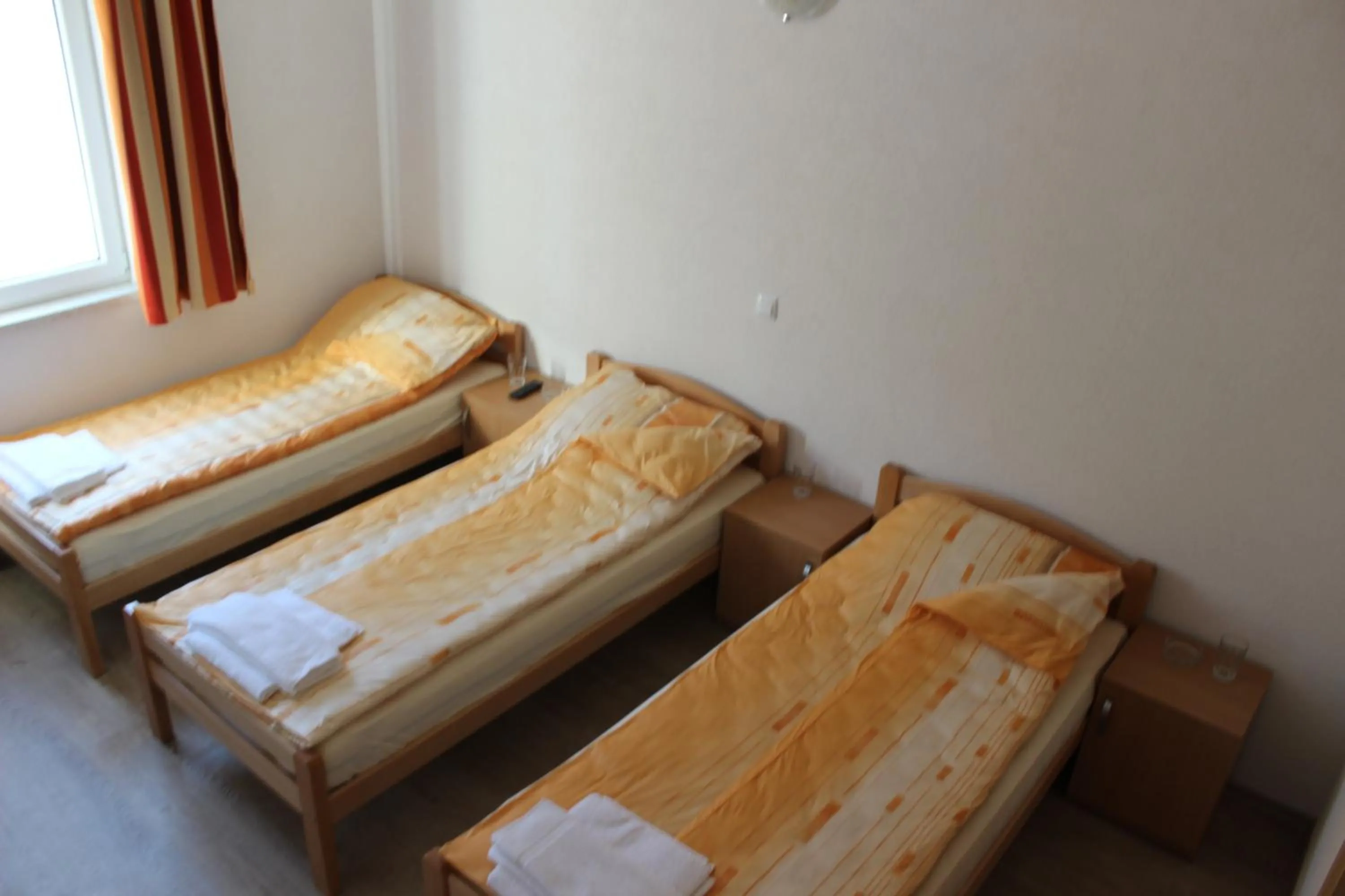 Bed in Rooms Zebax