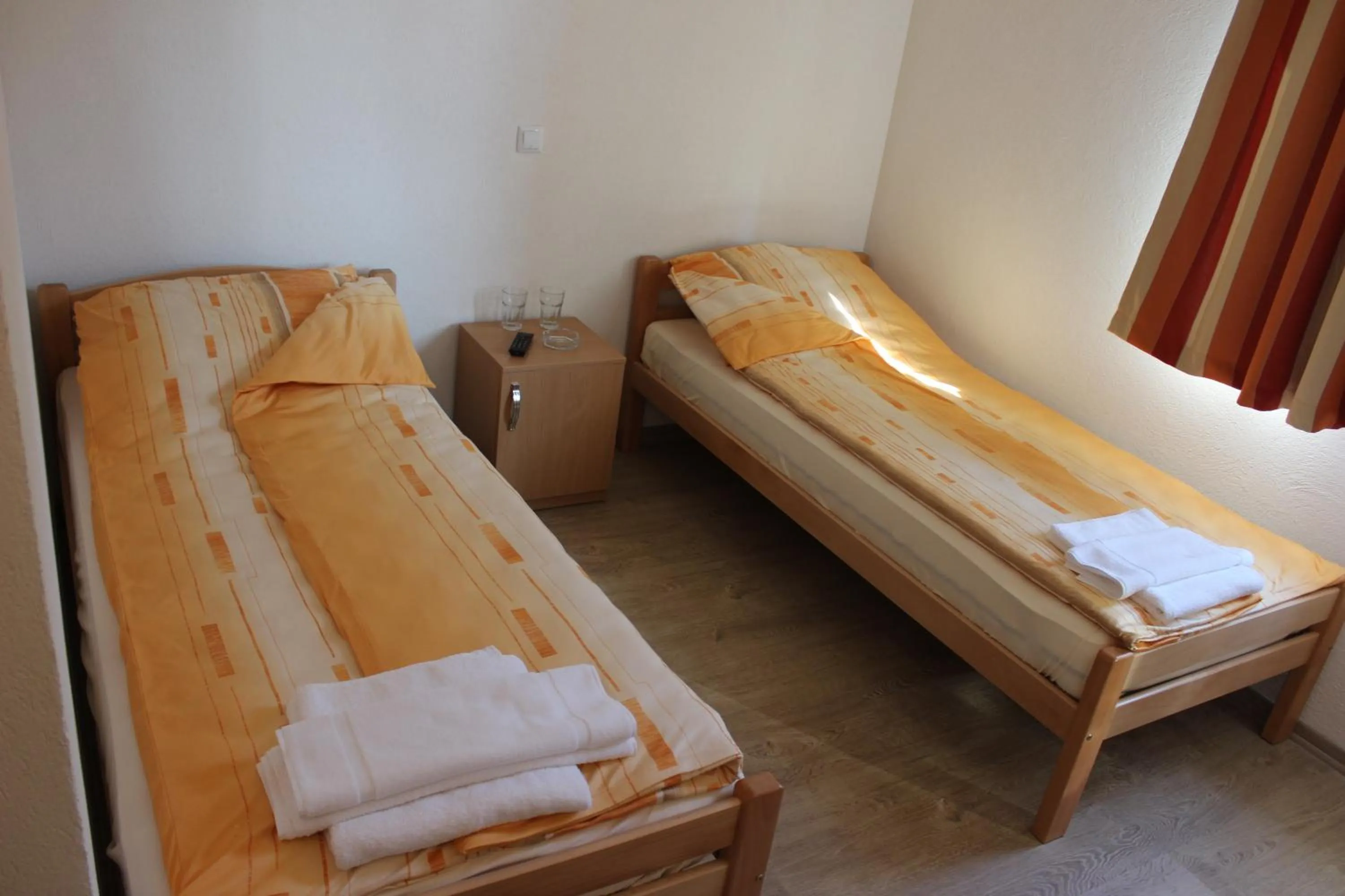 Bed in Rooms Zebax