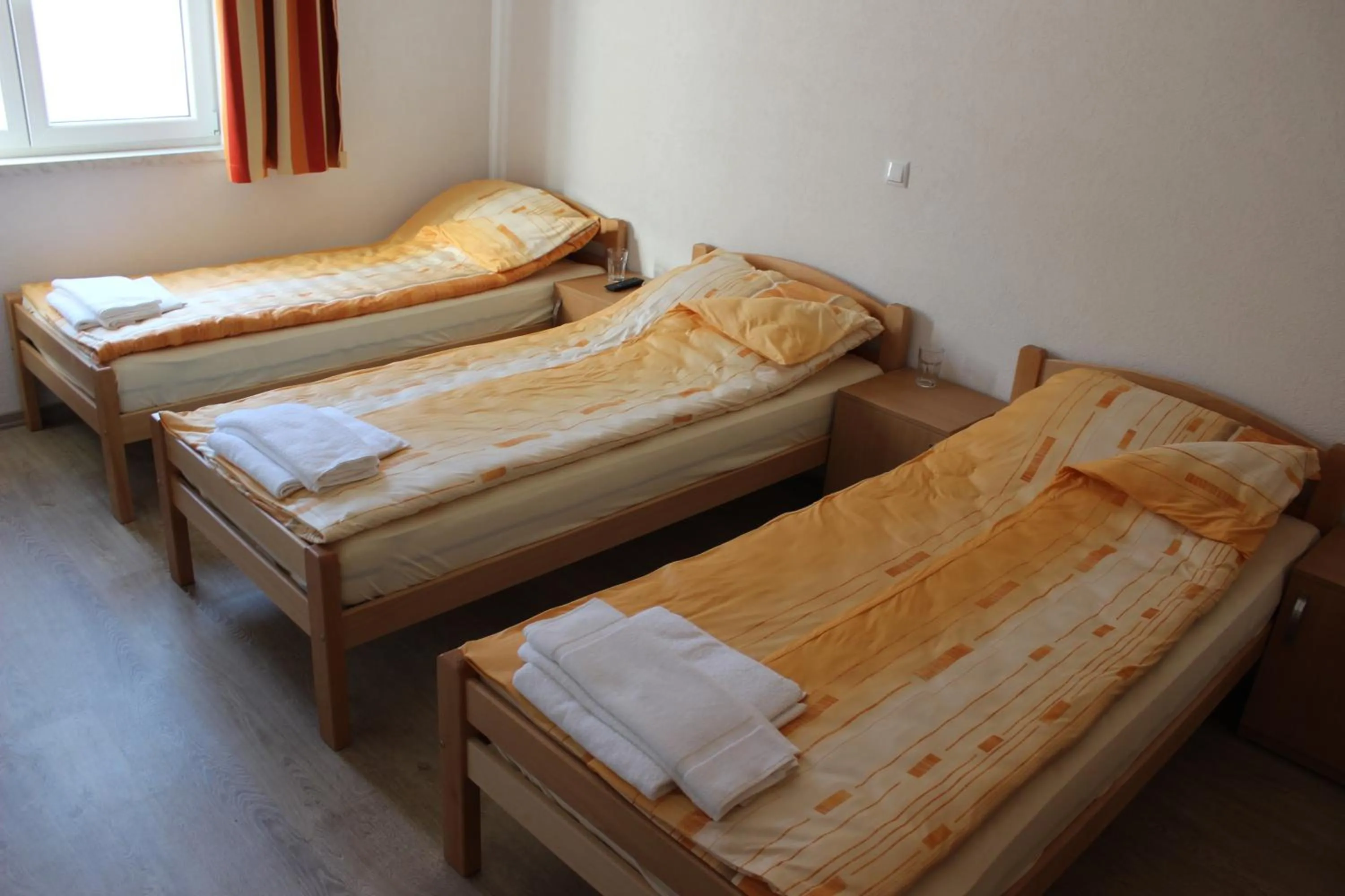 Bed in Rooms Zebax