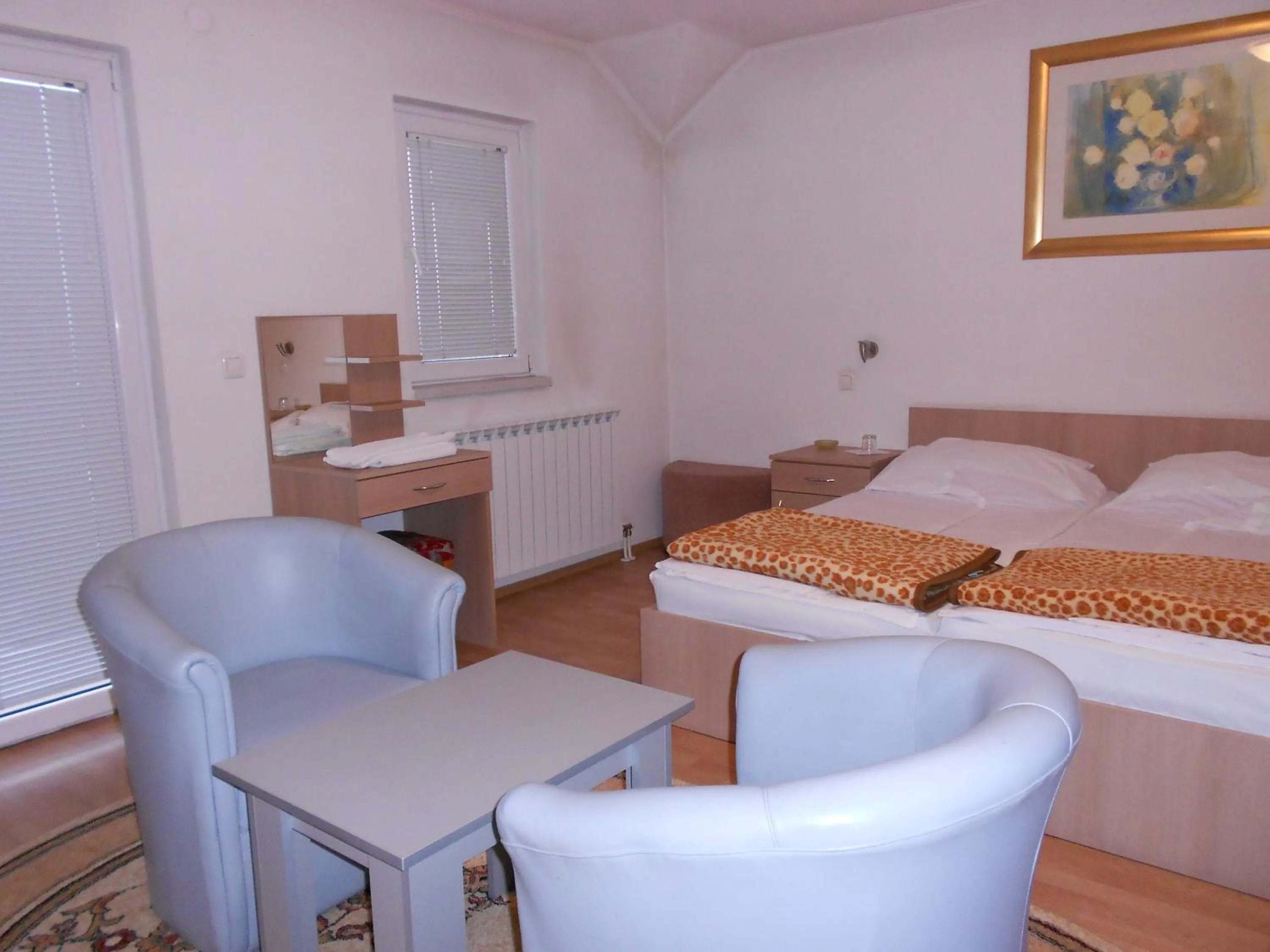 Photo of the whole room, Bed in Rooms Zebax