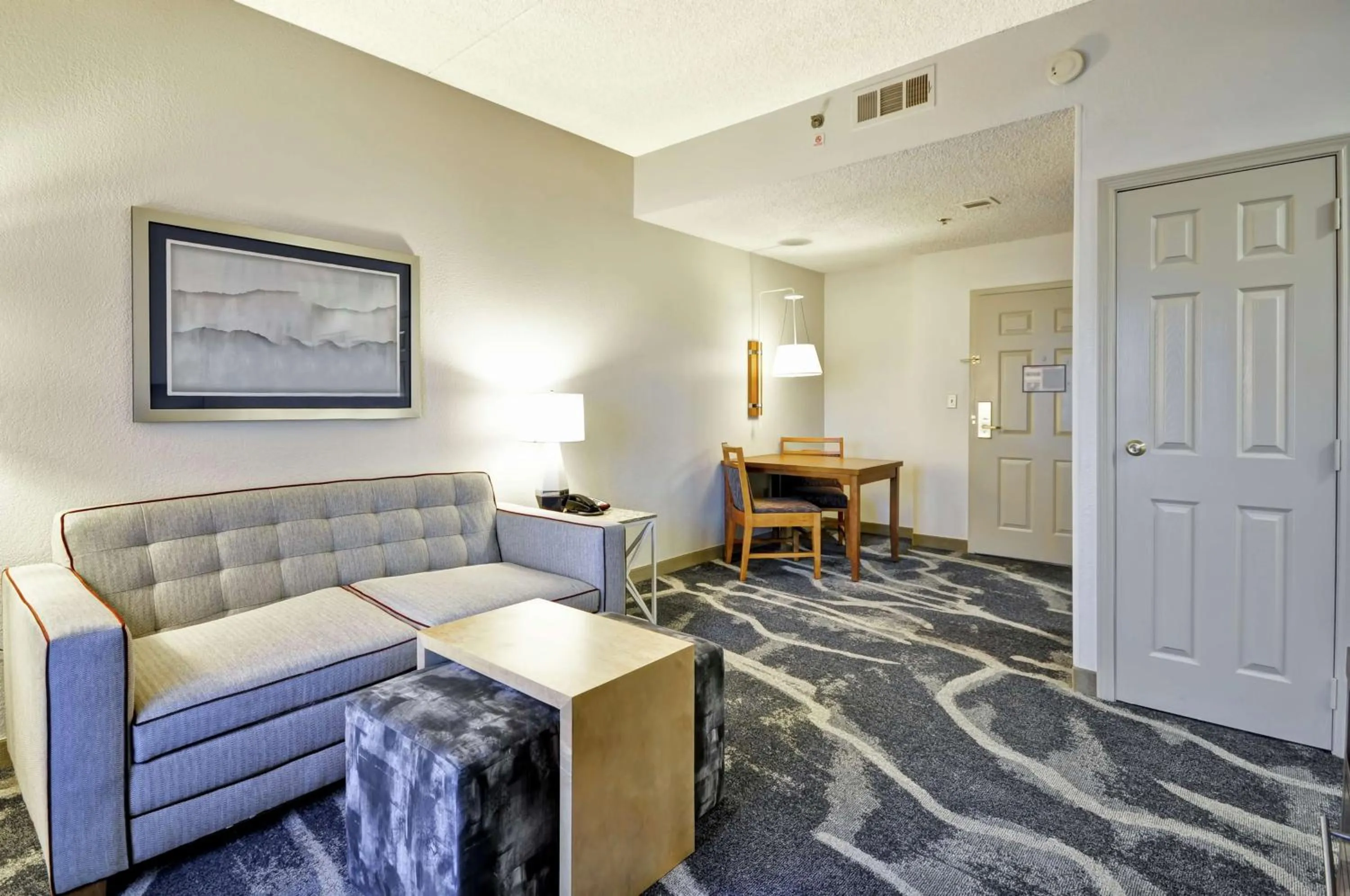 Bedroom in Homewood Suites by Hilton Phoenix-Biltmore