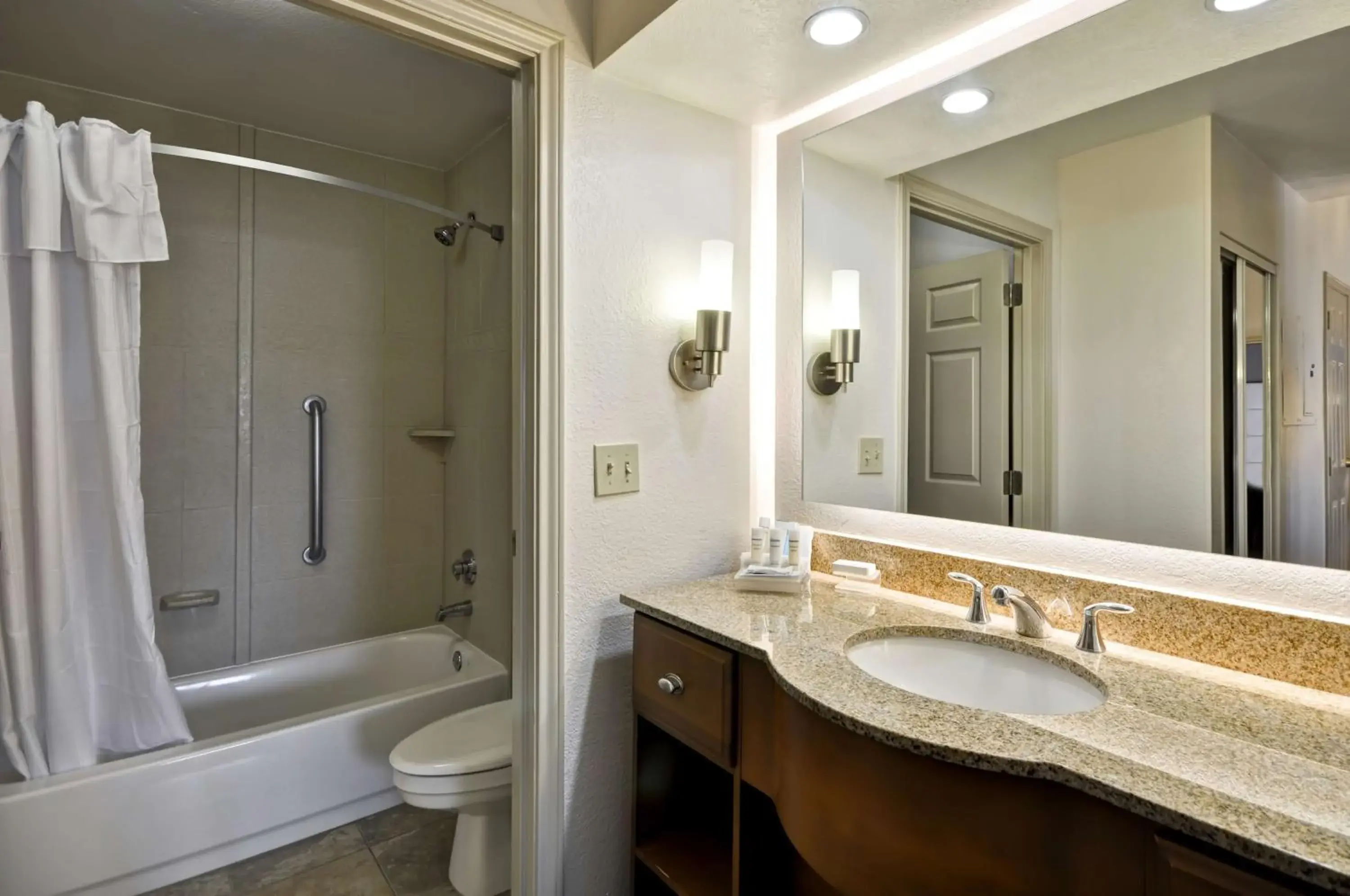 Bathroom in Homewood Suites by Hilton Phoenix-Biltmore Bathroom in Homewood Suites by Hilton Phoenix-Biltmore