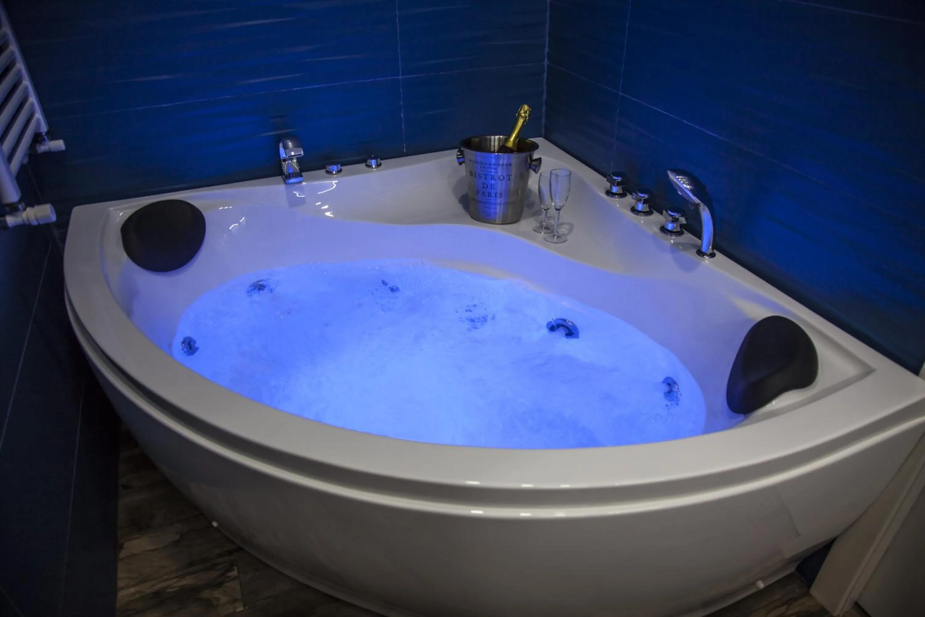 VILLA ADELAIDE SUITE & ROOM