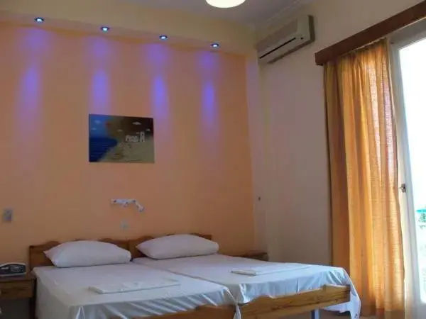Double or Twin Room in Hotel Marmarinos Double or Twin Room in Hotel Marmarinos