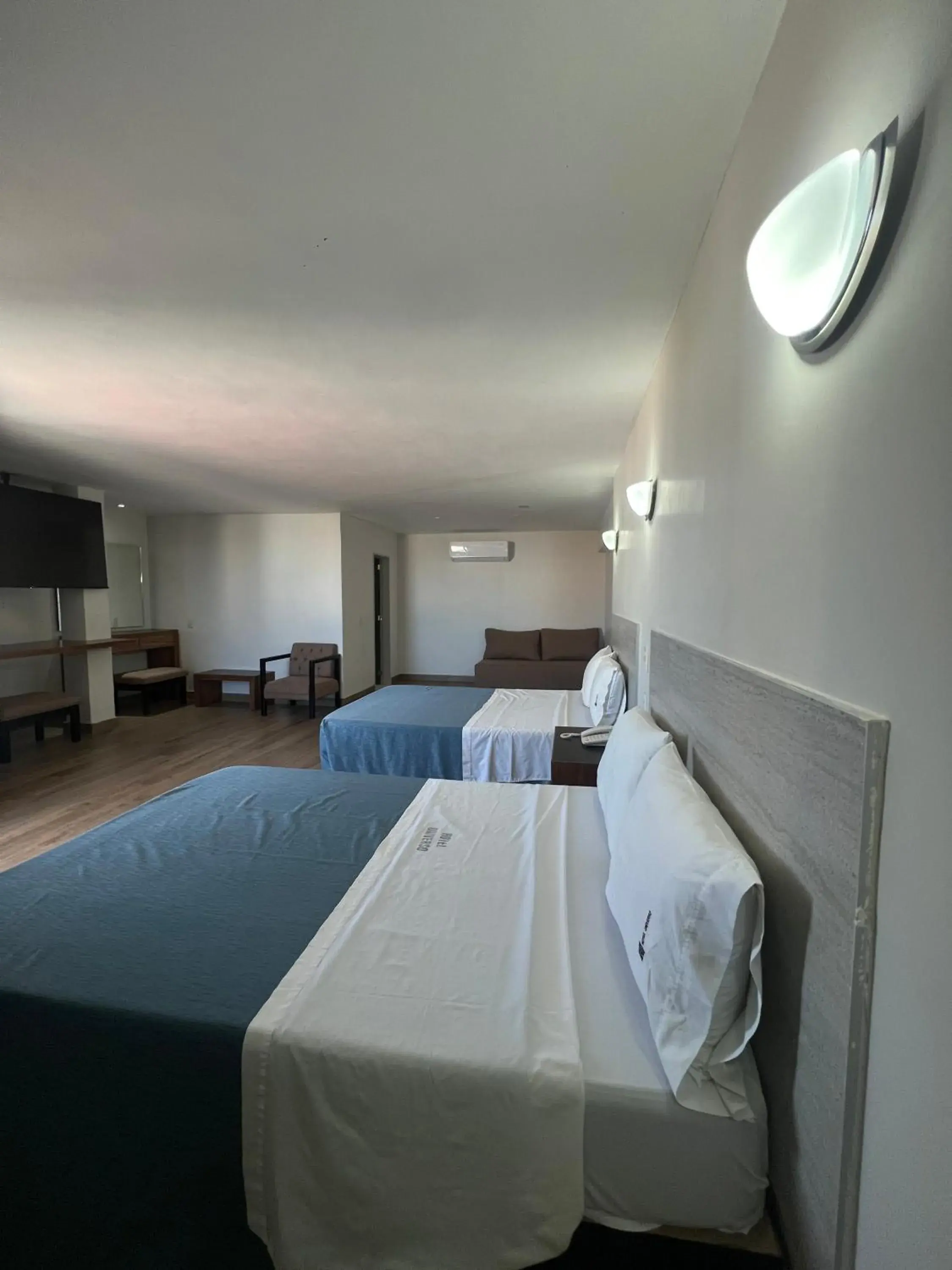 Bed in Hotel Universo Bed in Hotel Universo