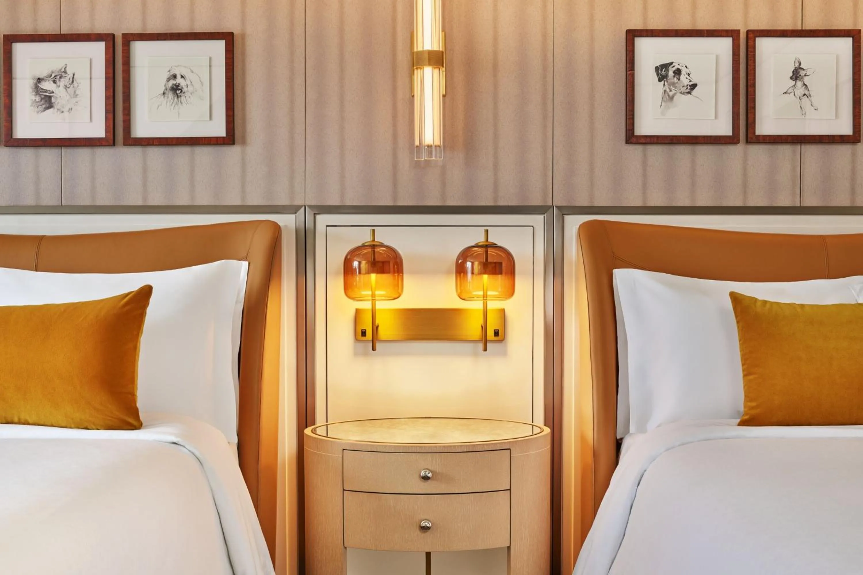 Photo of the whole room, Bed in St. Regis Aspen Resort