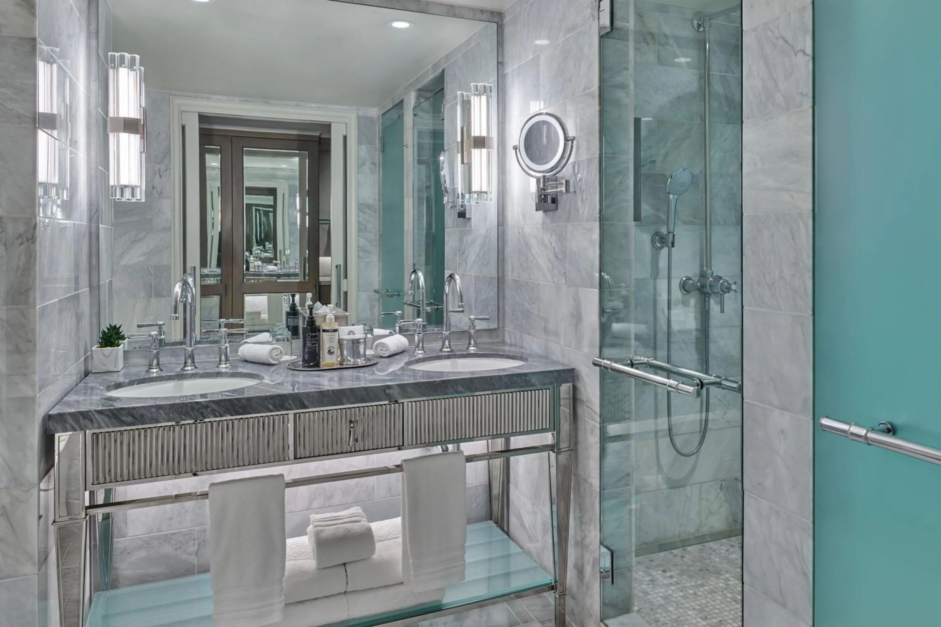 Photo of the whole room in St. Regis Aspen Resort