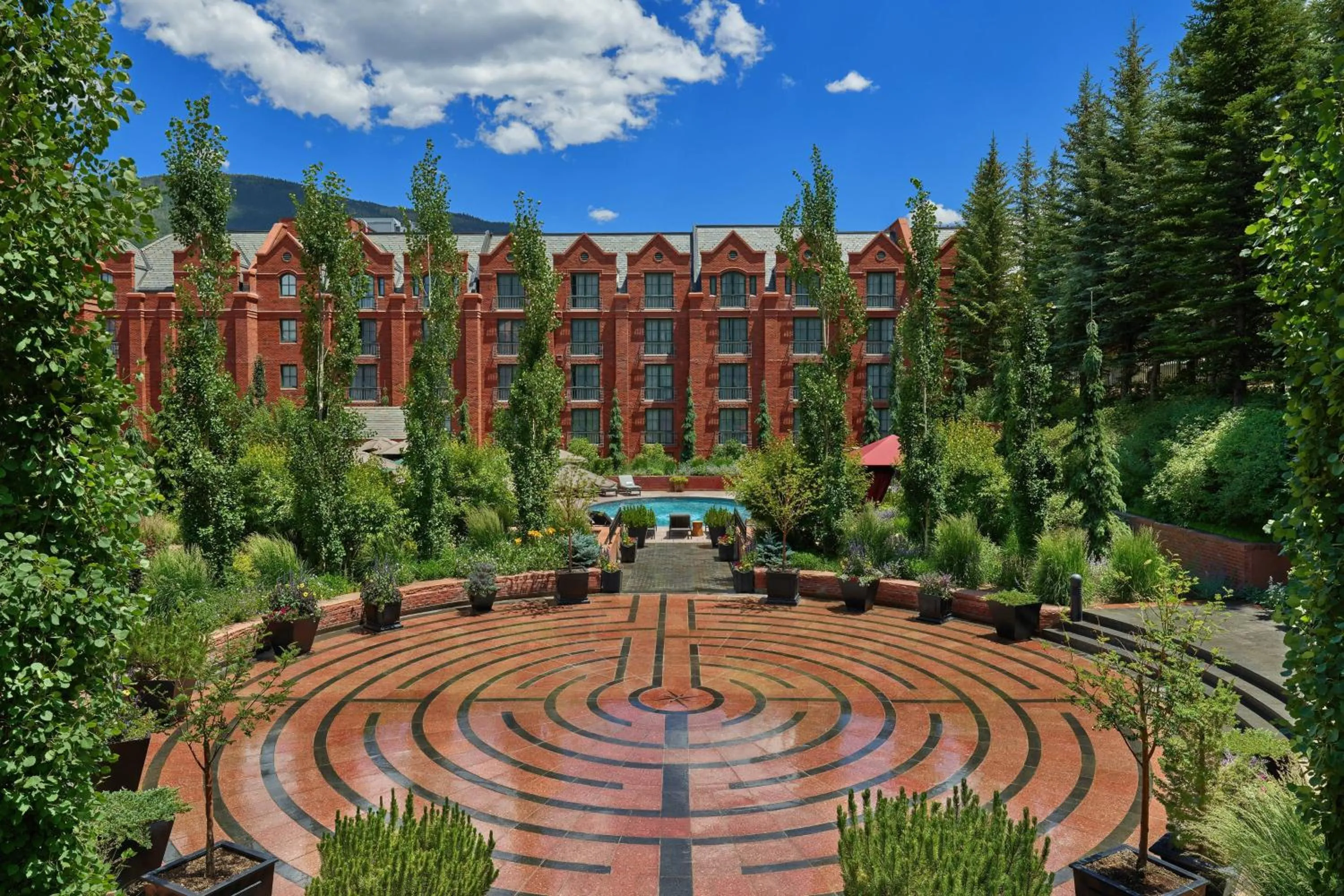 Swimming pool in St. Regis Aspen Resort