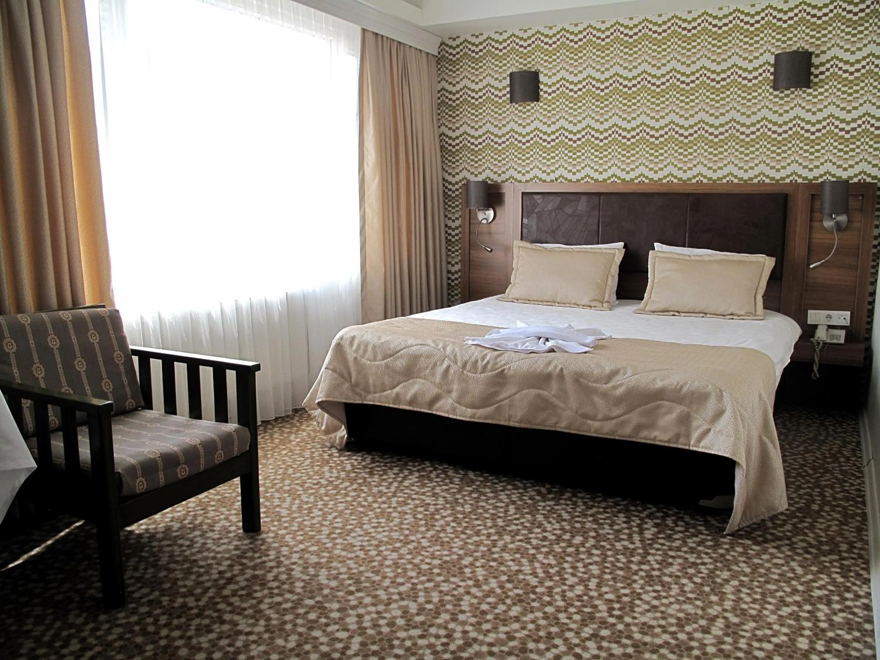 Photo of the whole room, Bed in Grand As Hotel