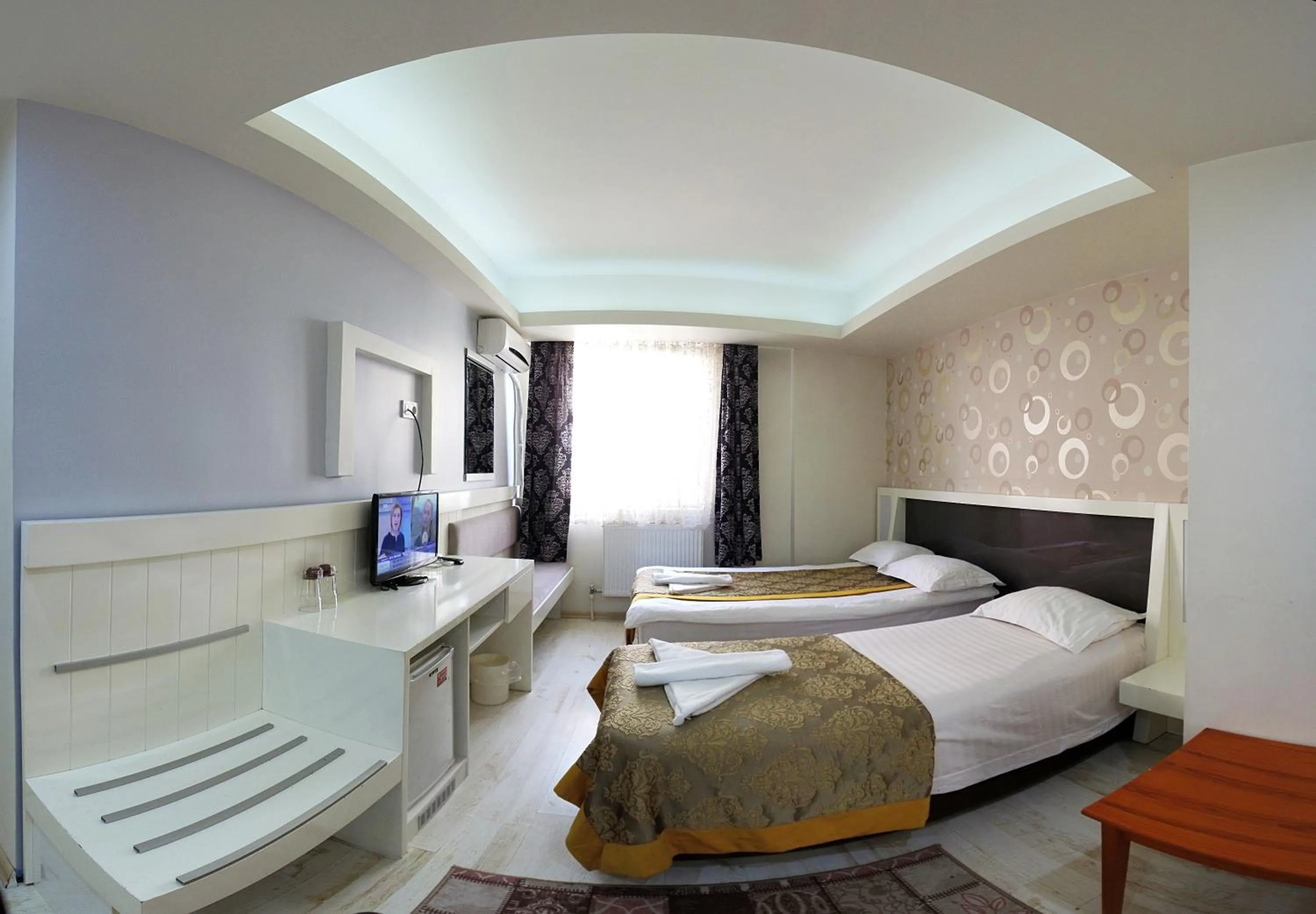 Photo of the whole room, Bed in Grand As Hotel