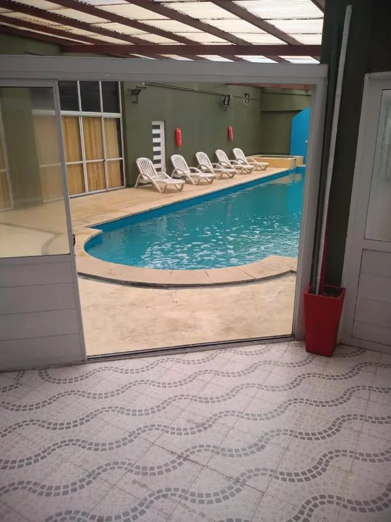 Swimming pool in Hotel San Remo Majestic