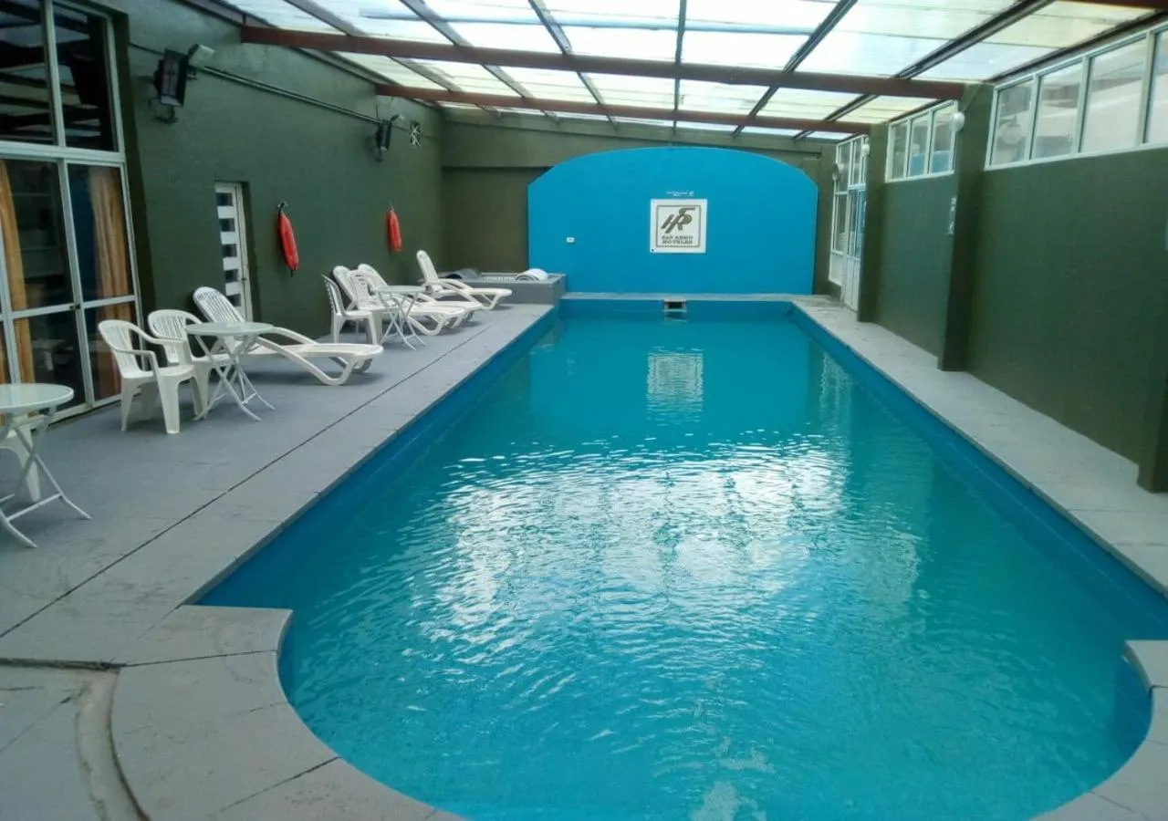 Swimming pool in Hotel San Remo Majestic