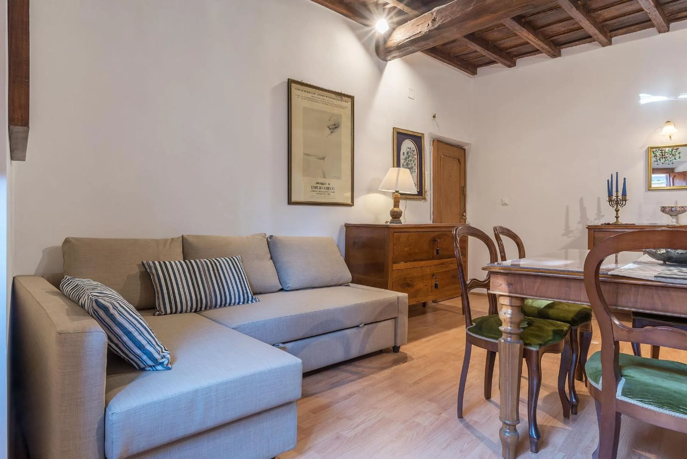 Living room in GuestHost - Montecitorio & Pantheon Stylish Flat