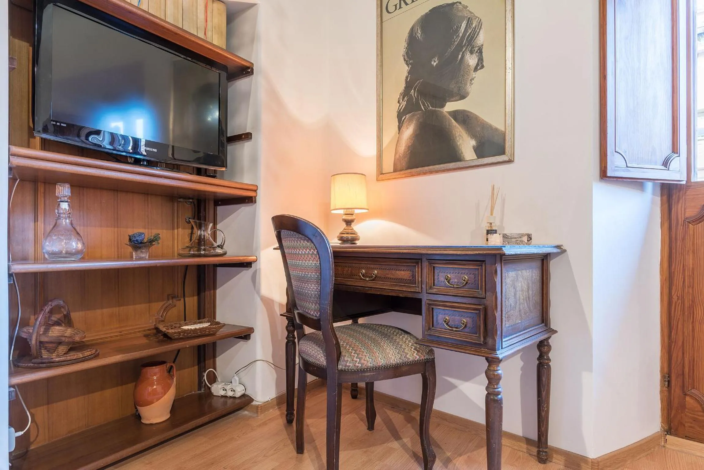 Bedroom in GuestHost - Montecitorio & Pantheon Stylish Flat