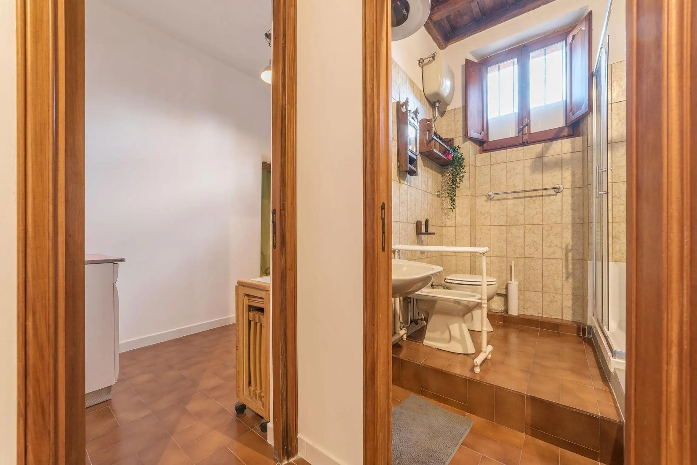 Bathroom in GuestHost - Montecitorio & Pantheon Stylish Flat