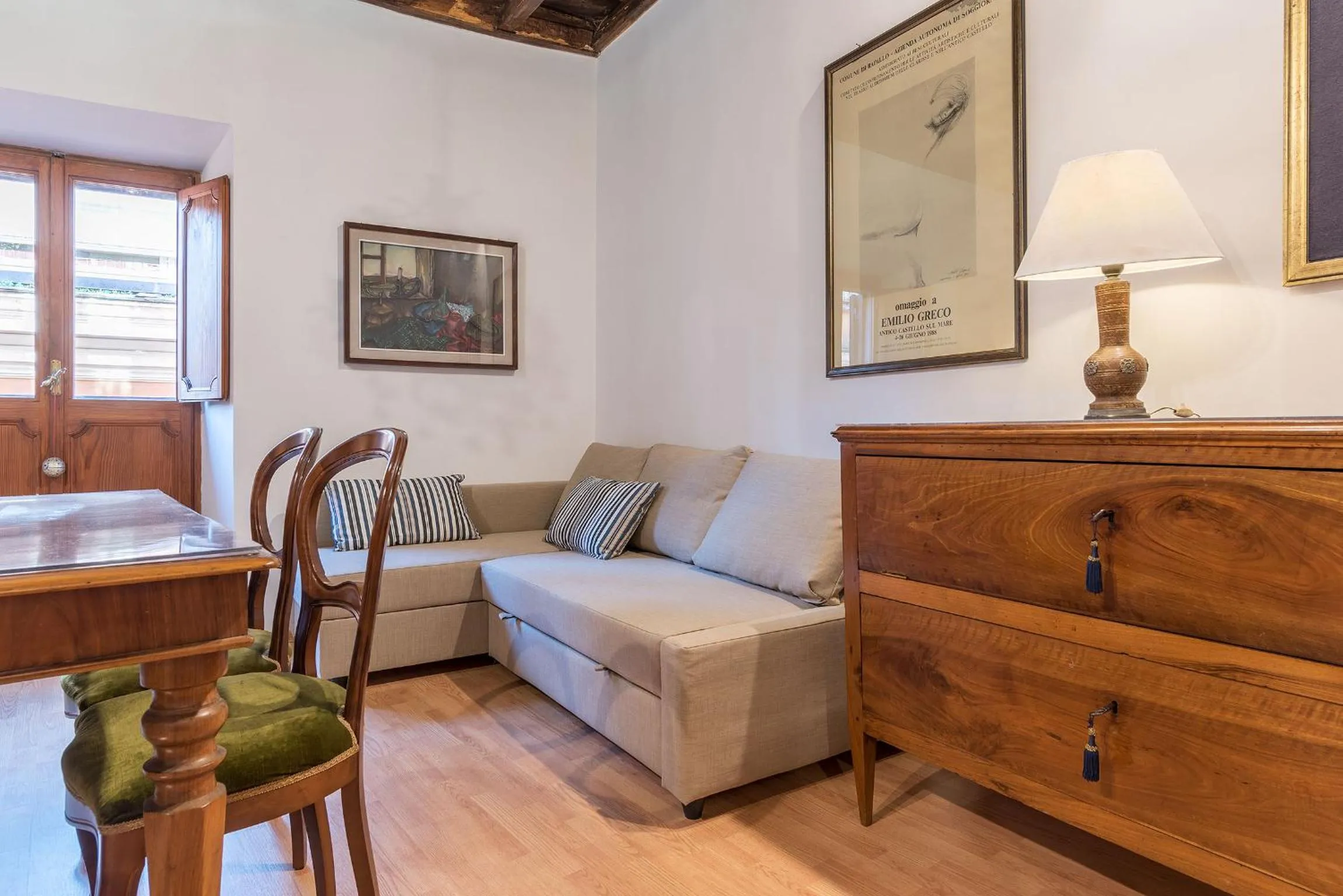 Living room in GuestHost - Montecitorio & Pantheon Stylish Flat