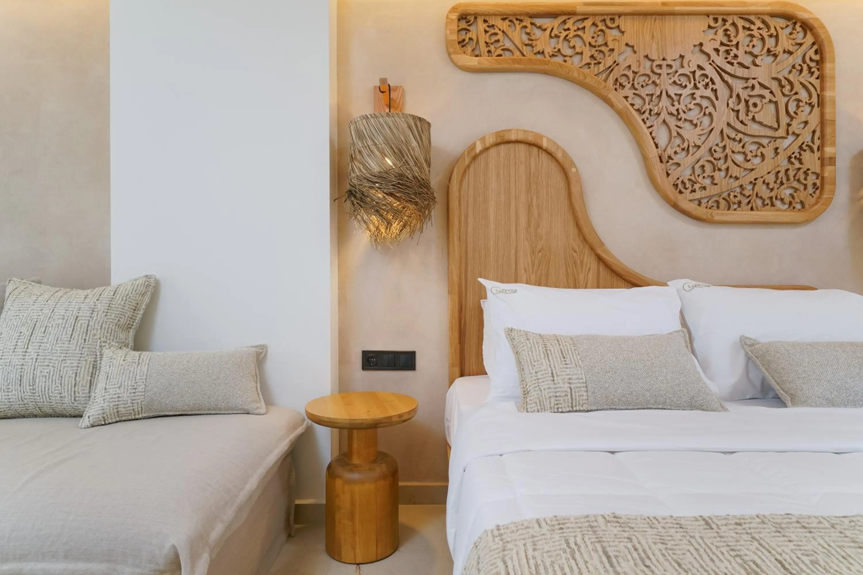 Bed in Lafeyra Apartments
