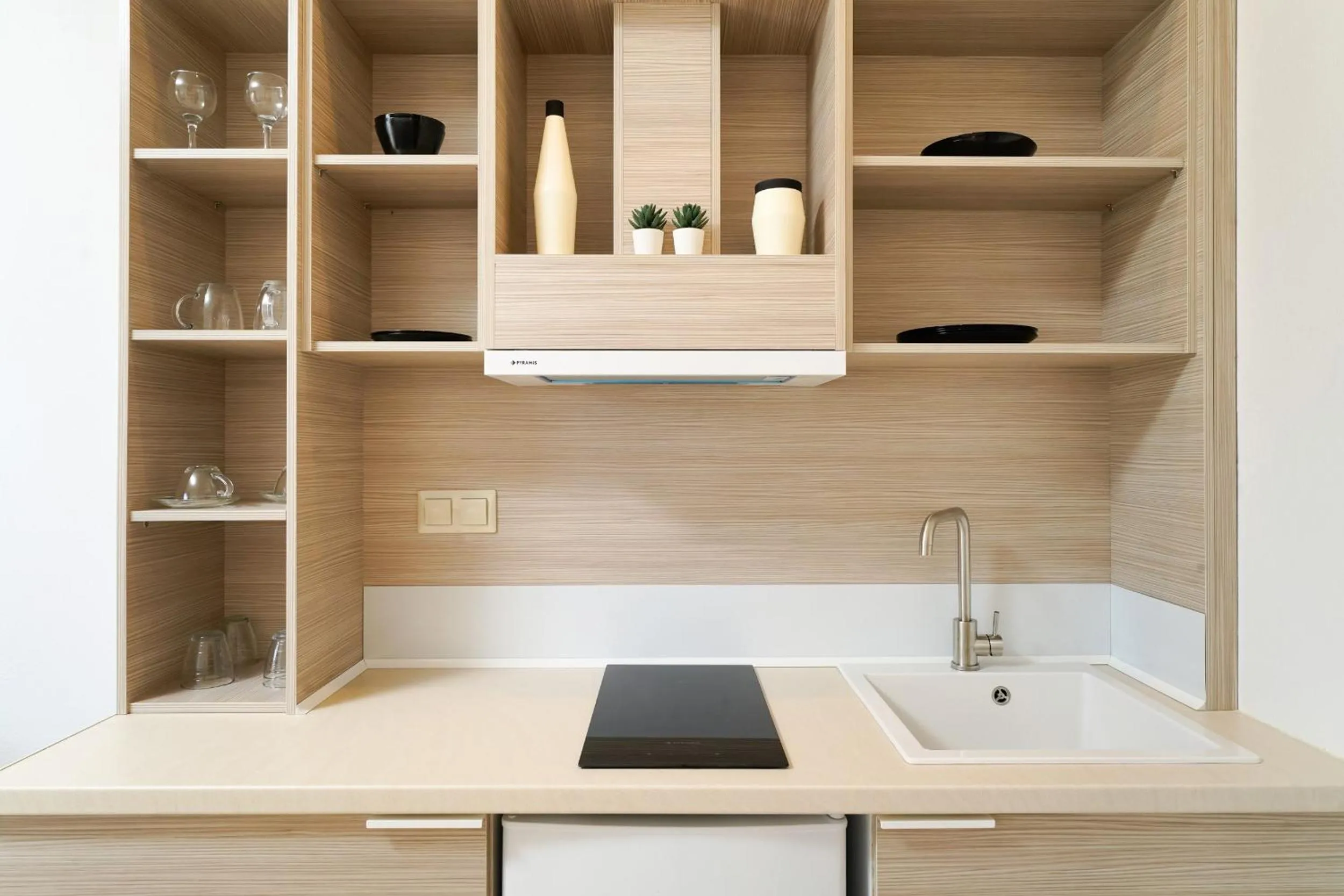 Kitchen or kitchenette in Lafeyra Apartments