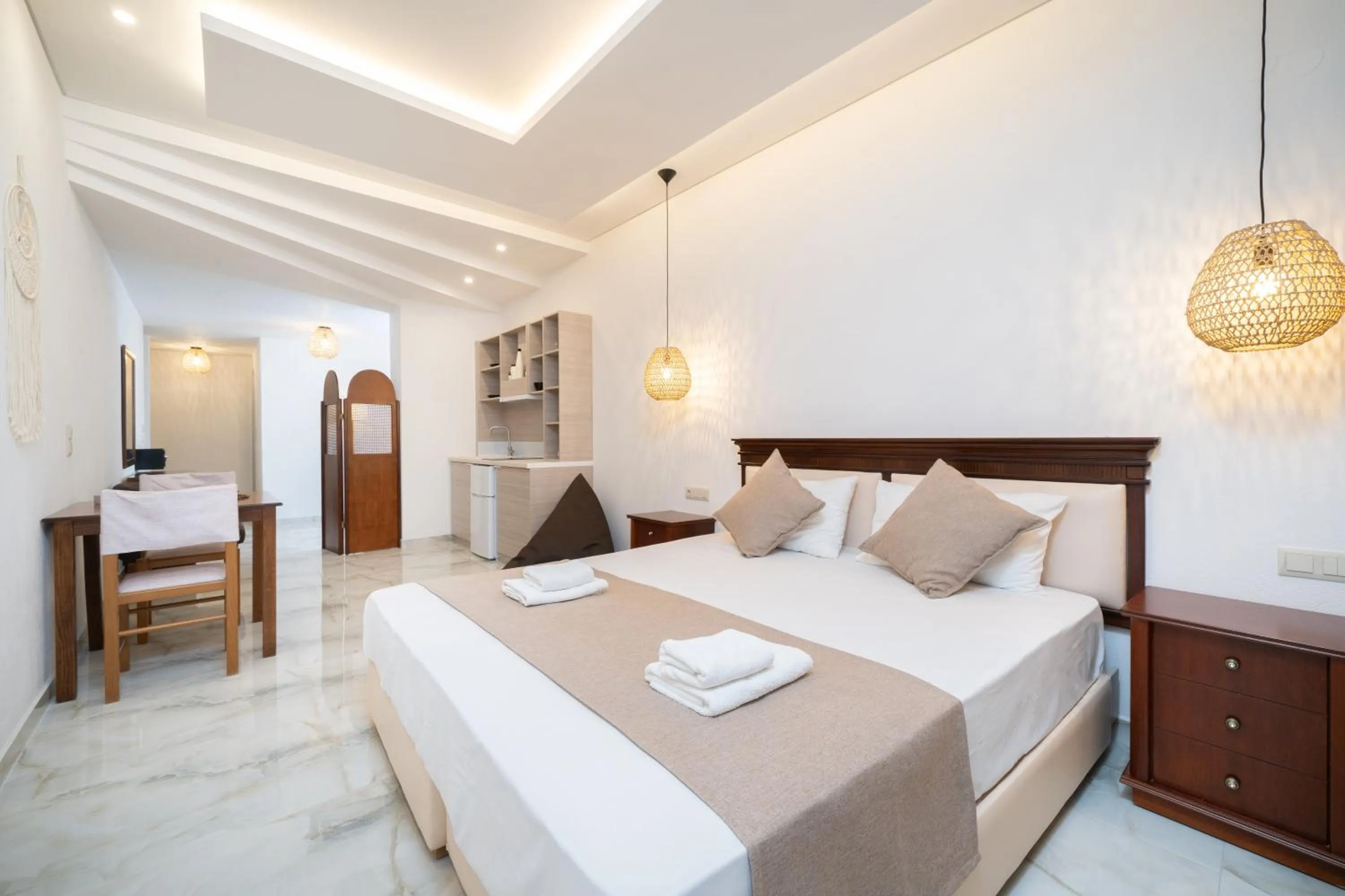 Bed in Lafeyra Apartments