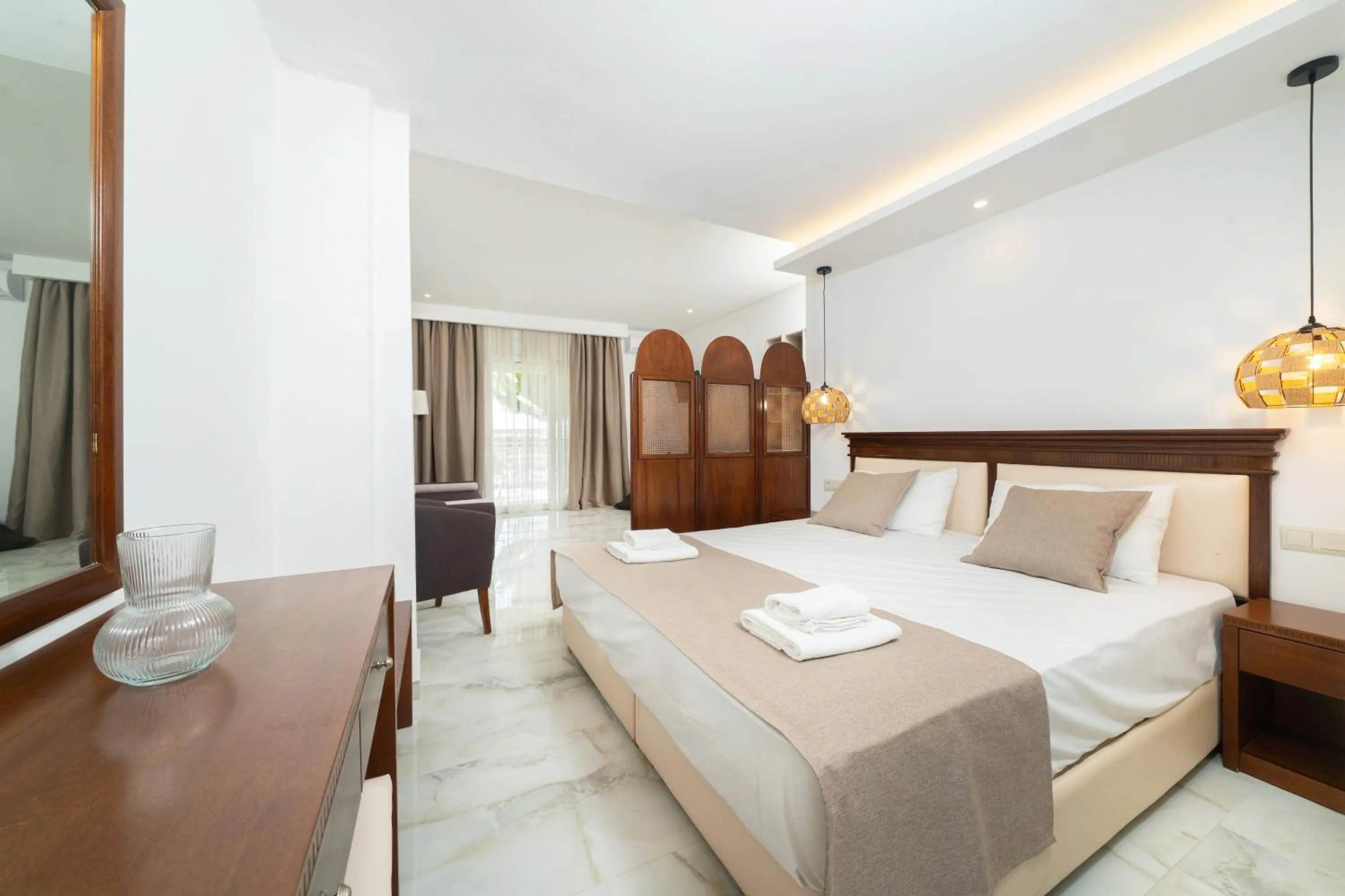 Bed in Lafeyra Apartments