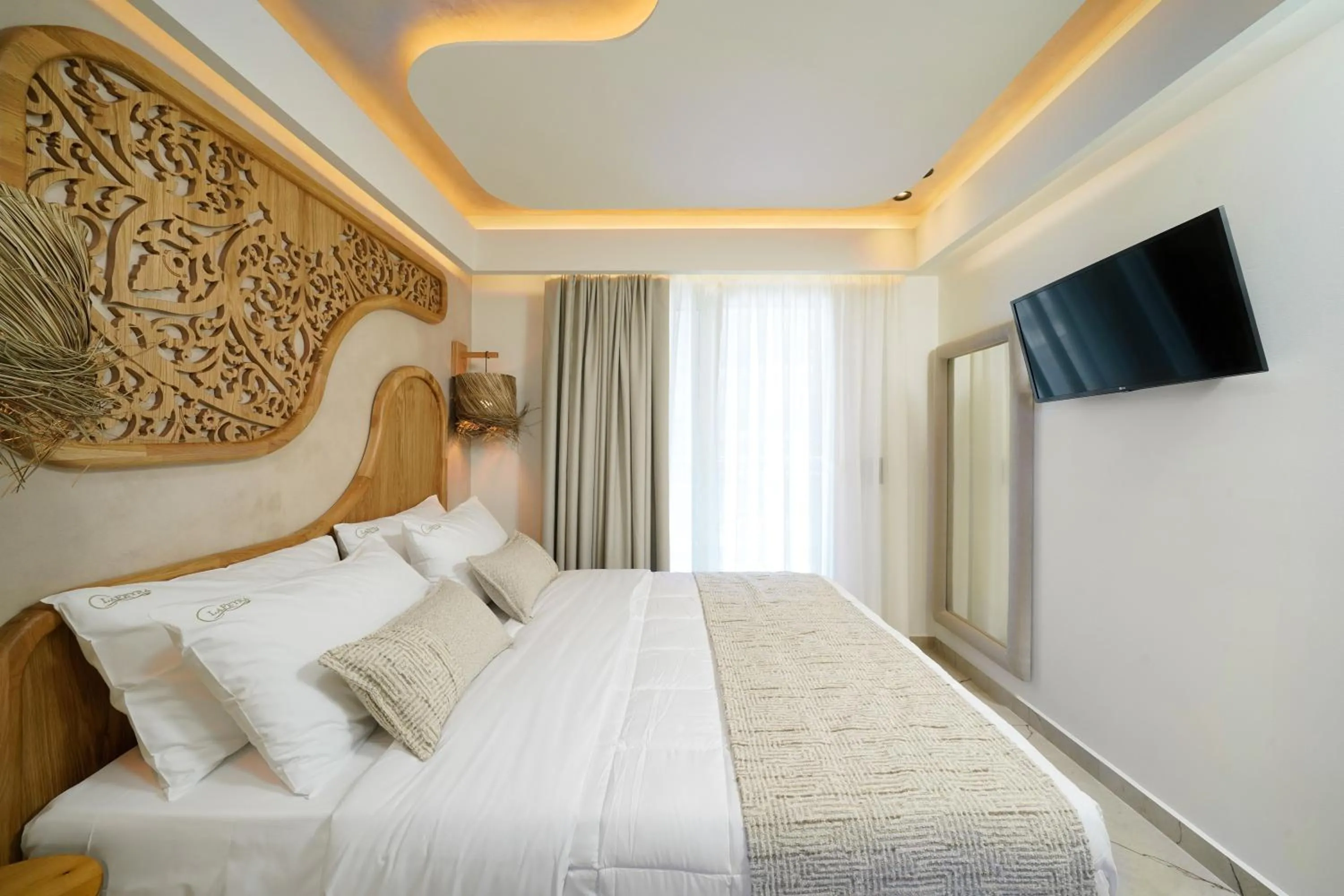 Bed in Lafeyra Apartments
