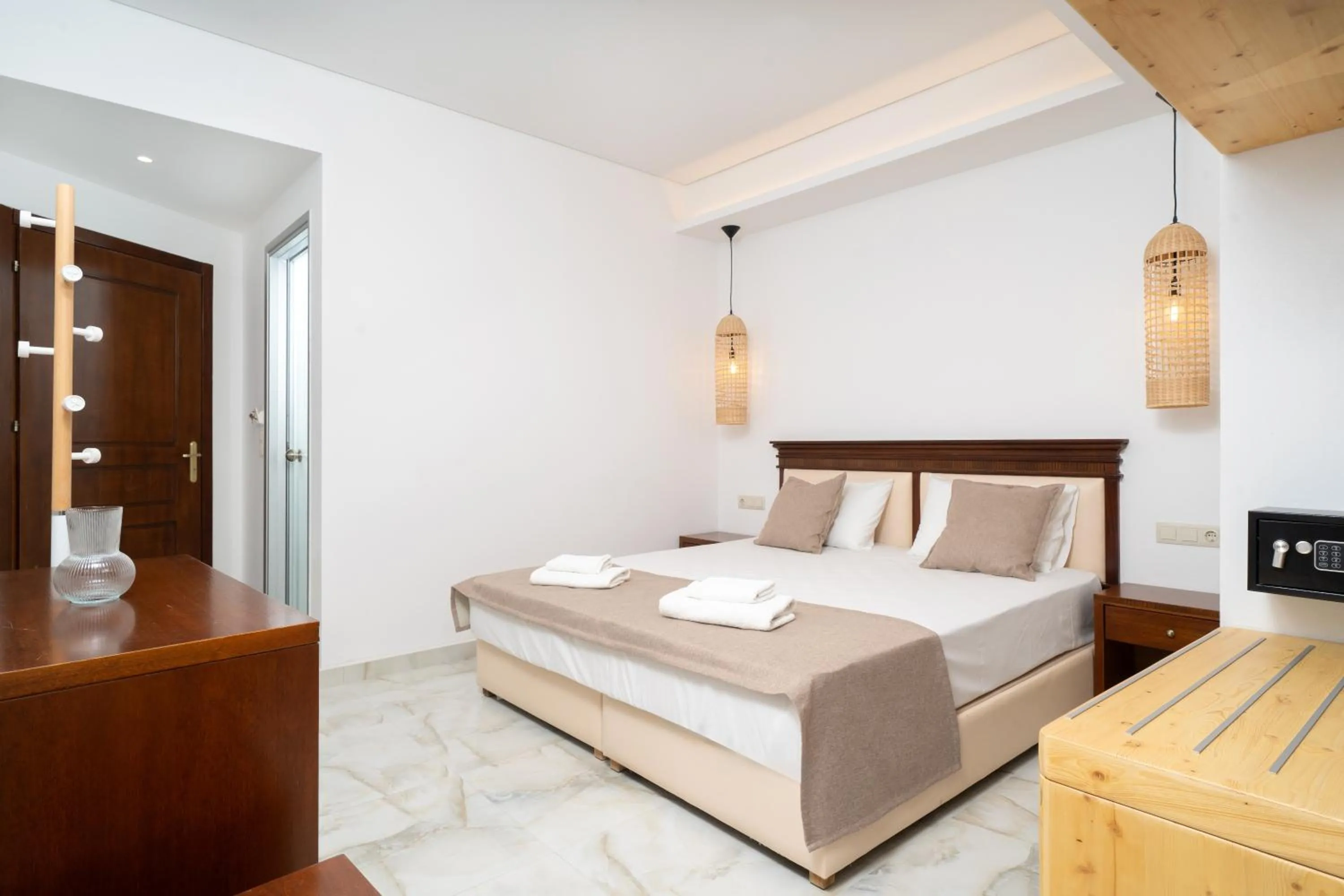 Bed in Lafeyra Apartments