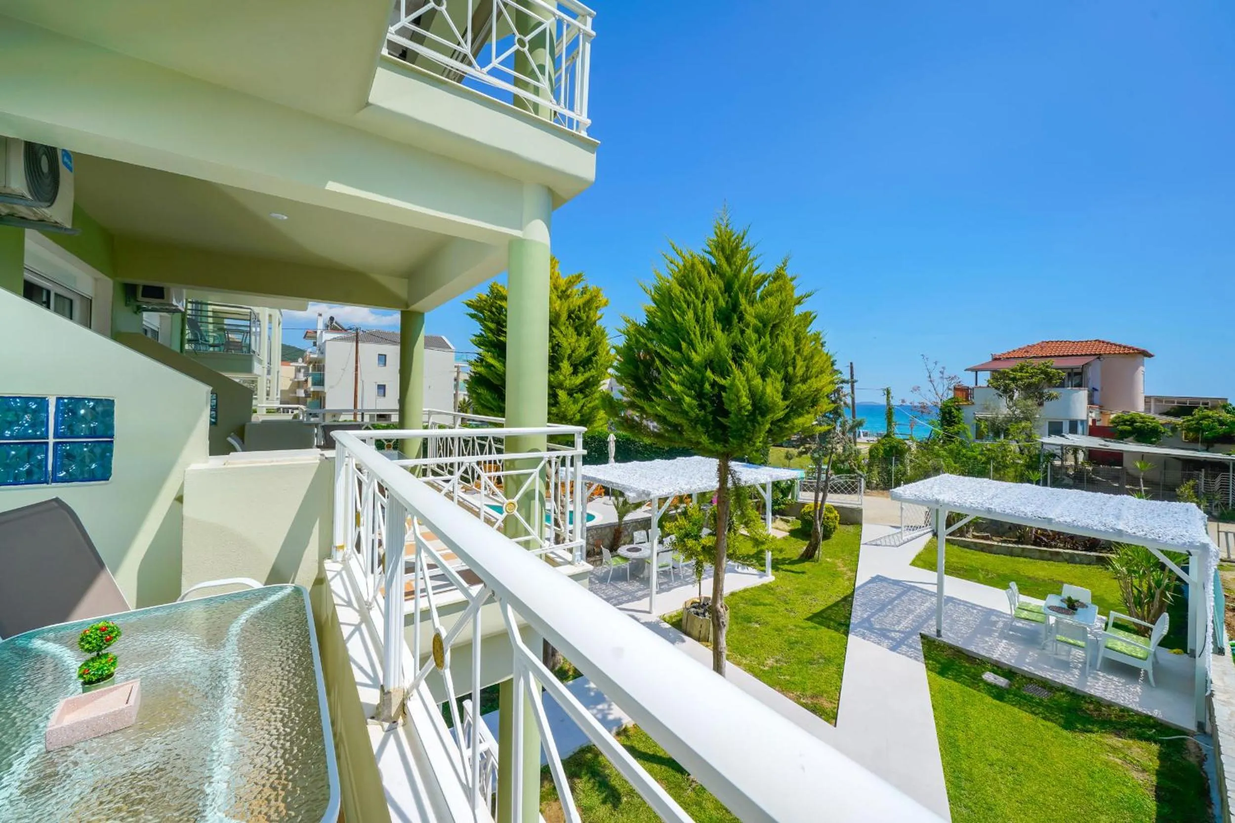 Garden view in Lafeyra Apartments