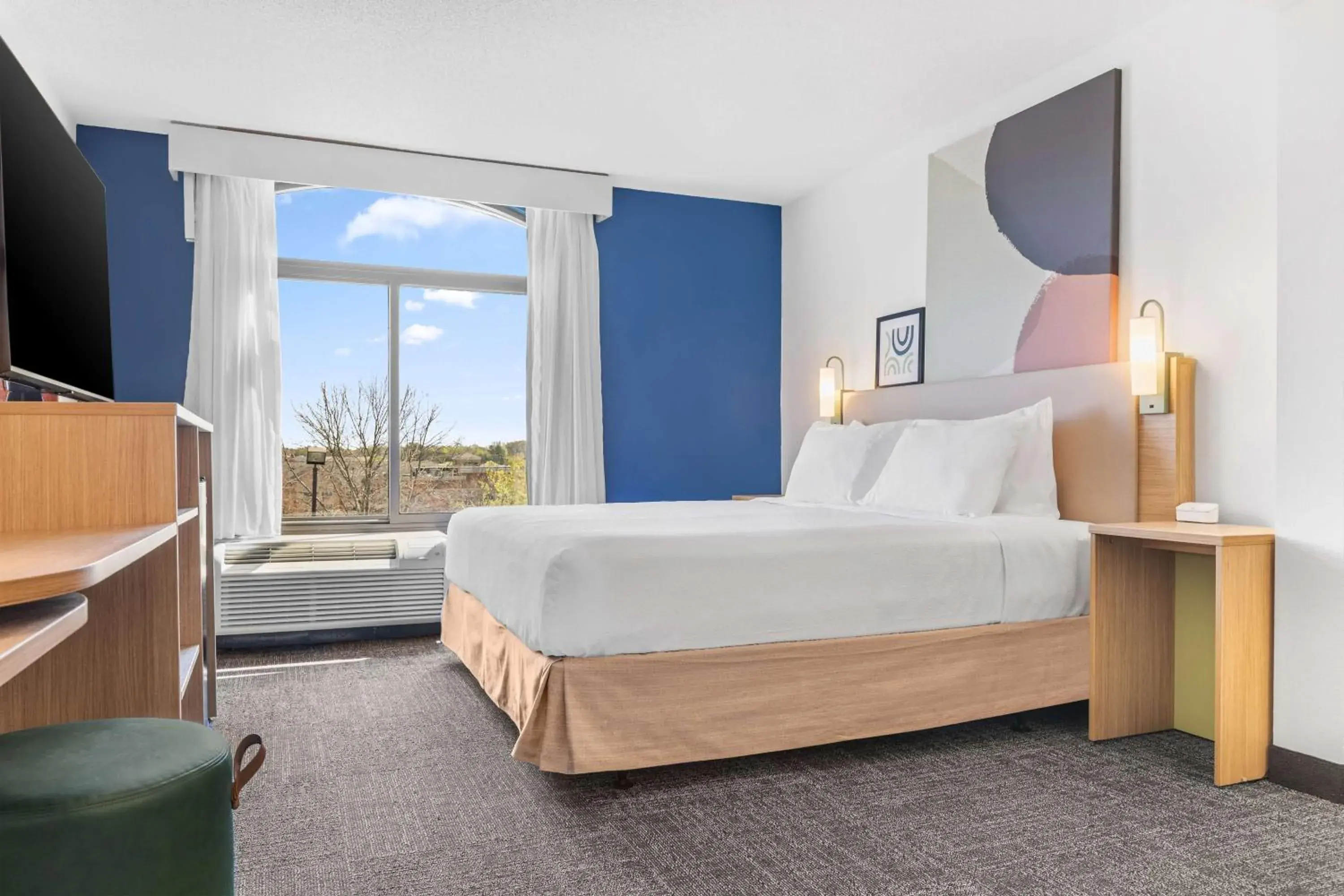 Bed in Spark By Hilton Charlotte Tyvola I-77 Bed in Spark By Hilton Charlotte Tyvola I-77