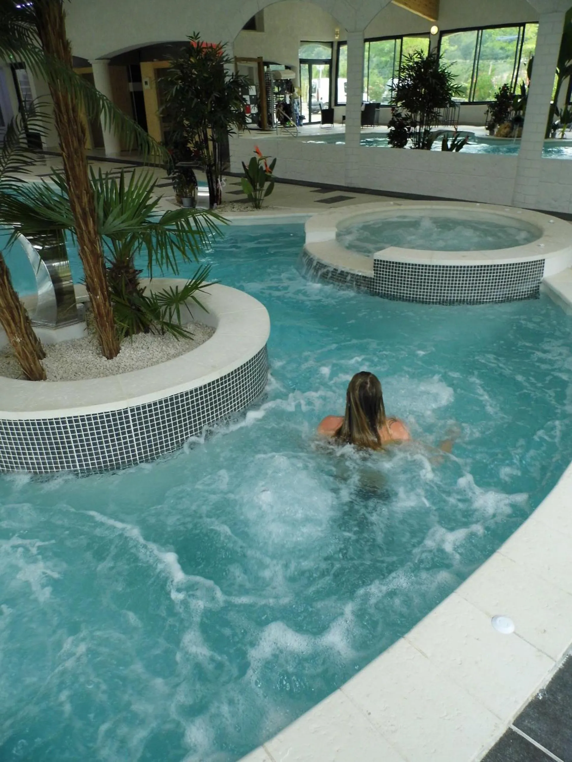 Spa and wellness centre/facilities in Hôtel Spa L'Ermitage