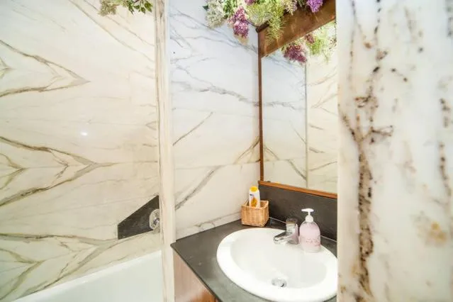 Bathroom in Chiaia B&B