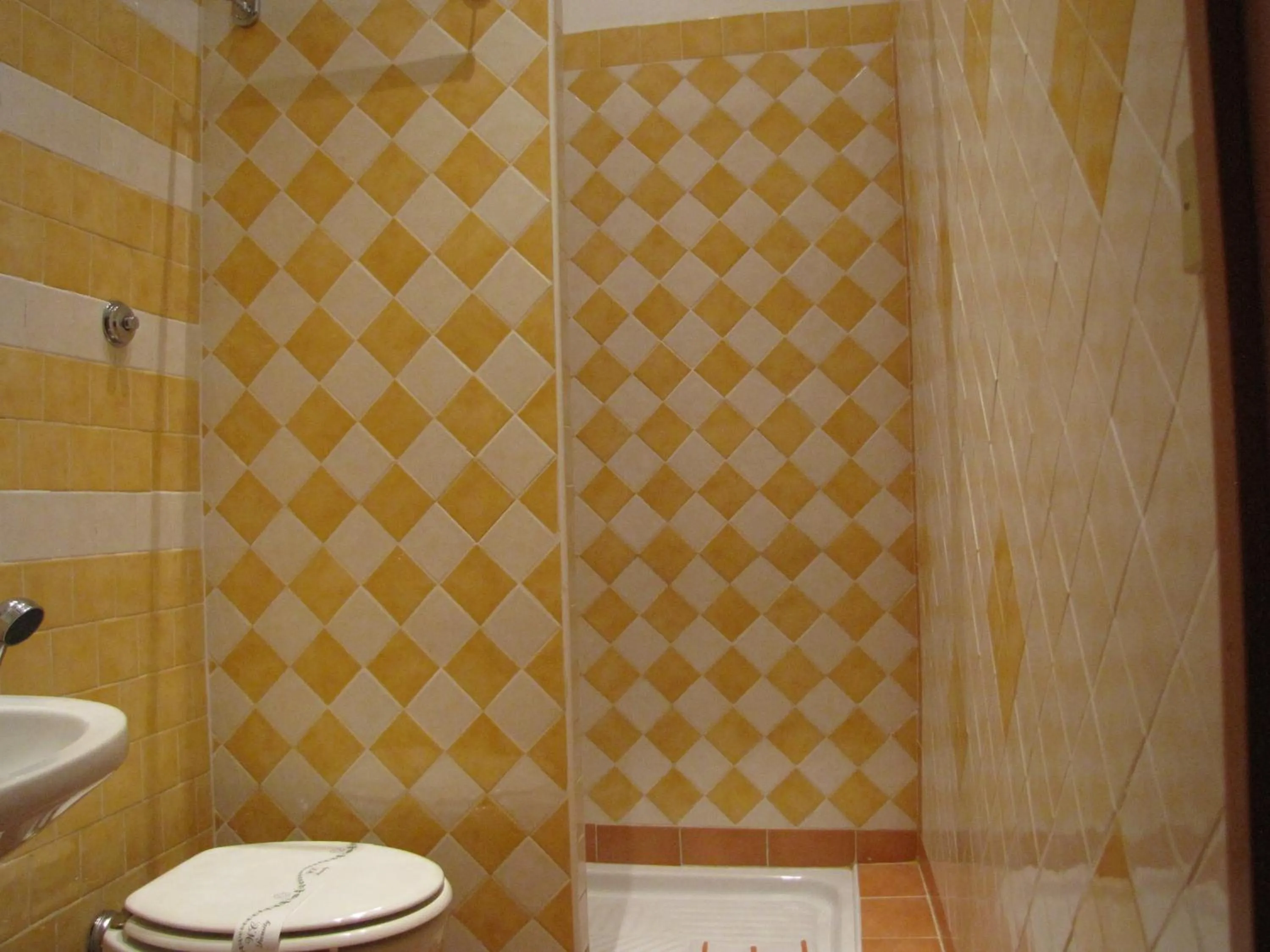 Bathroom in Chiaia B&B