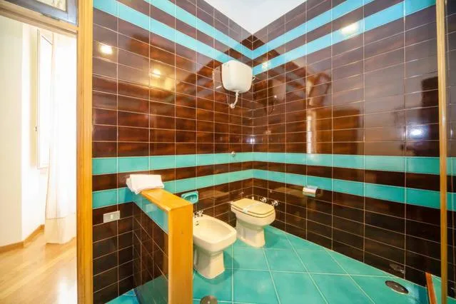 Bathroom in Chiaia B&B