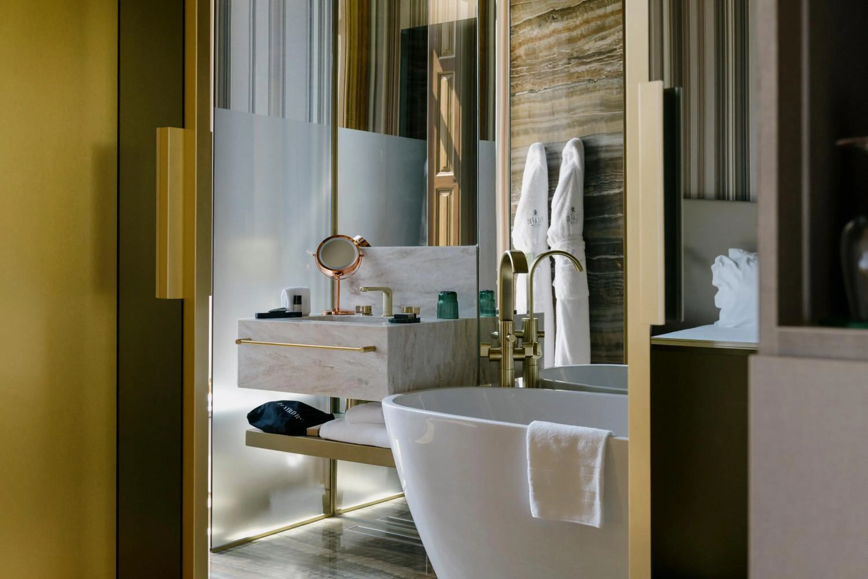 Toilet in Vila Foz Hotel & SPA - member of Design Hotels