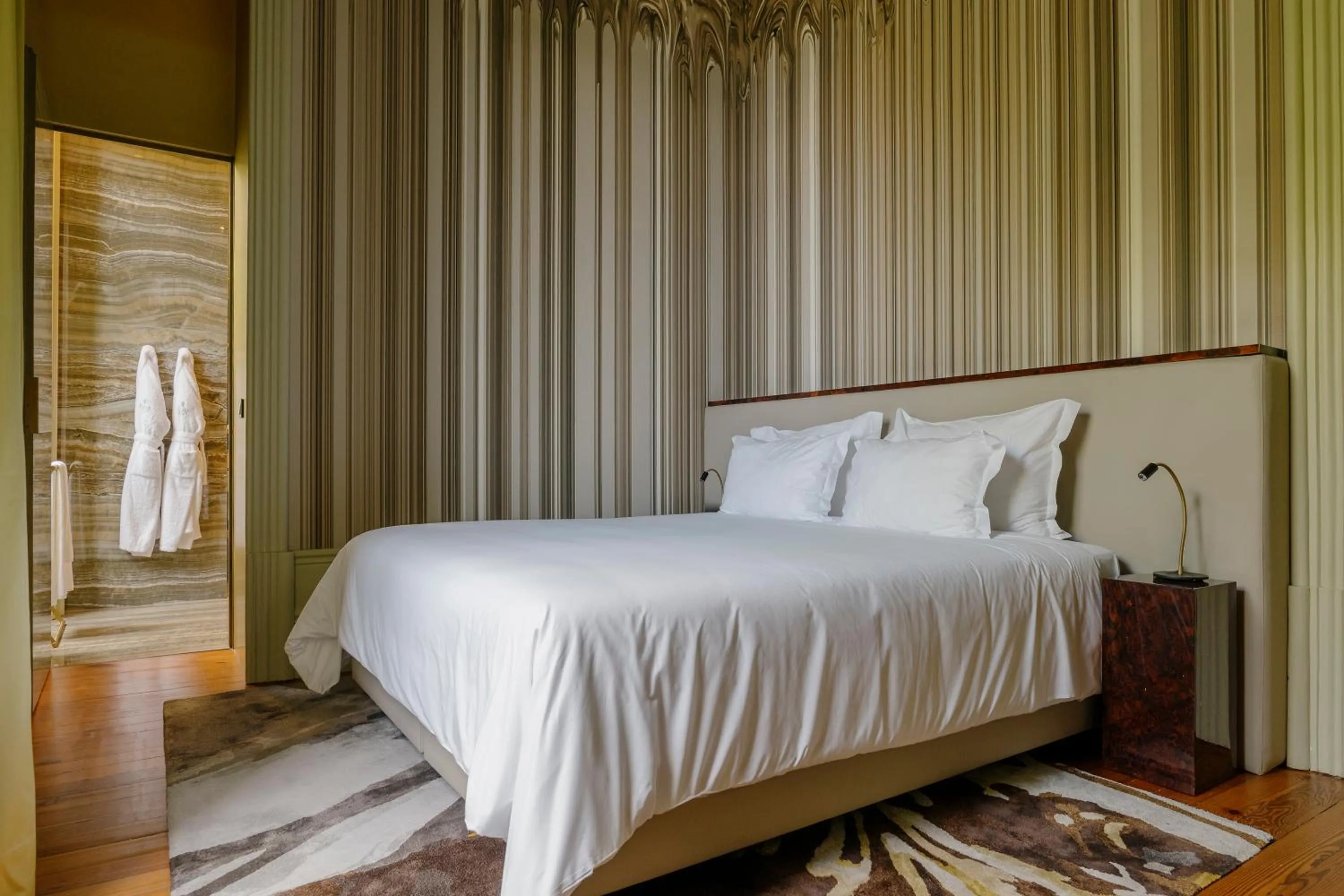 Bedroom, Bed in Vila Foz Hotel & SPA - member of Design Hotels