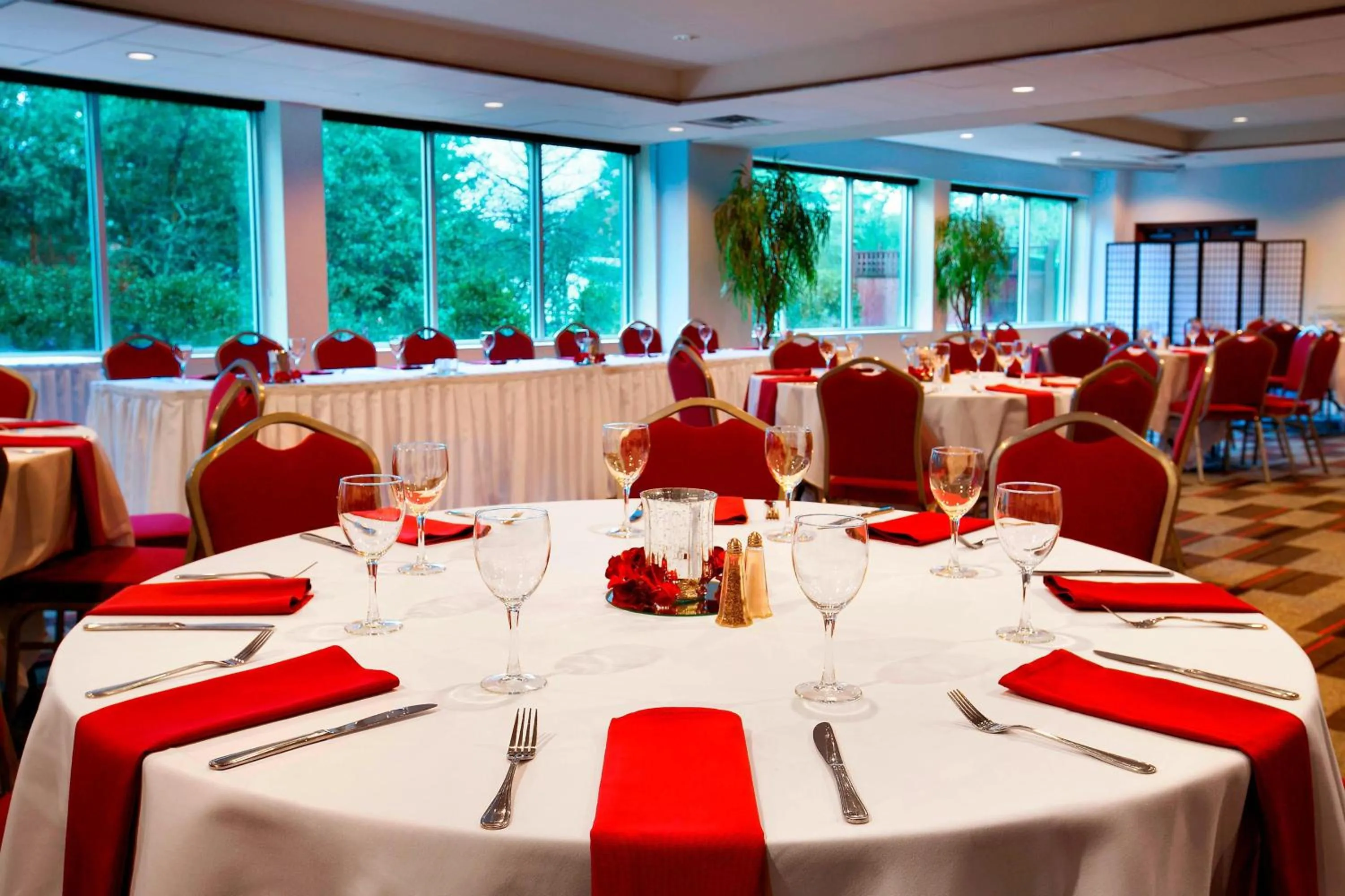 Meeting/conference room in Four Points by Sheraton Victoria Gateway