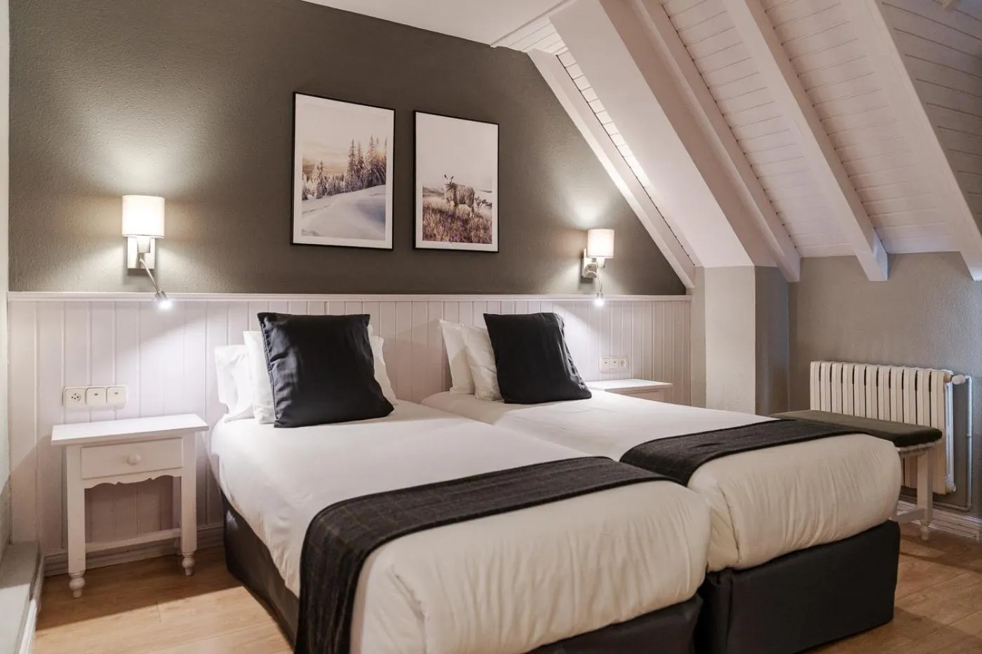 Bedroom, Bed in Hotel Ribaeta